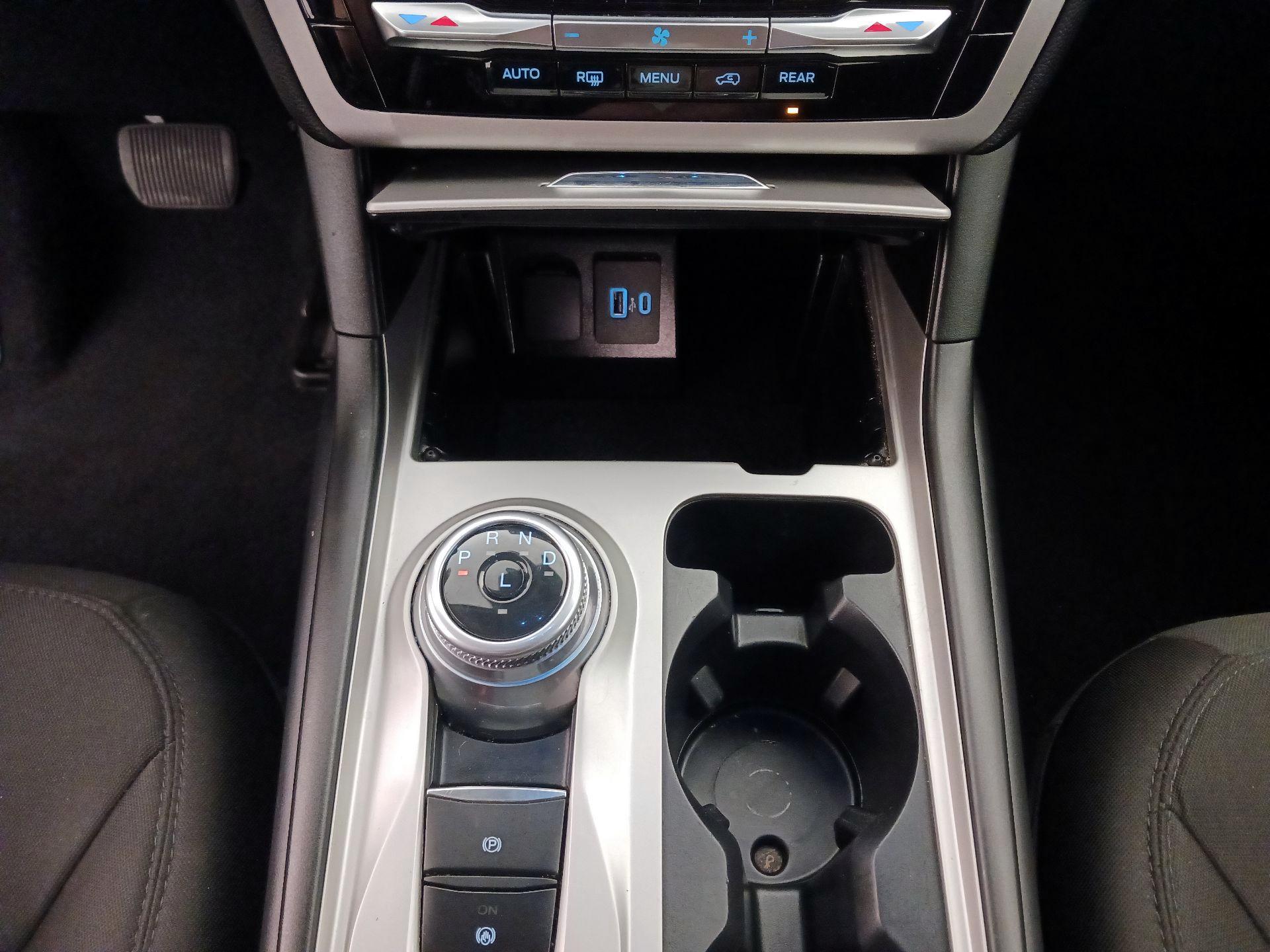 Thumbnail: 2022 Ford Explorer - 17