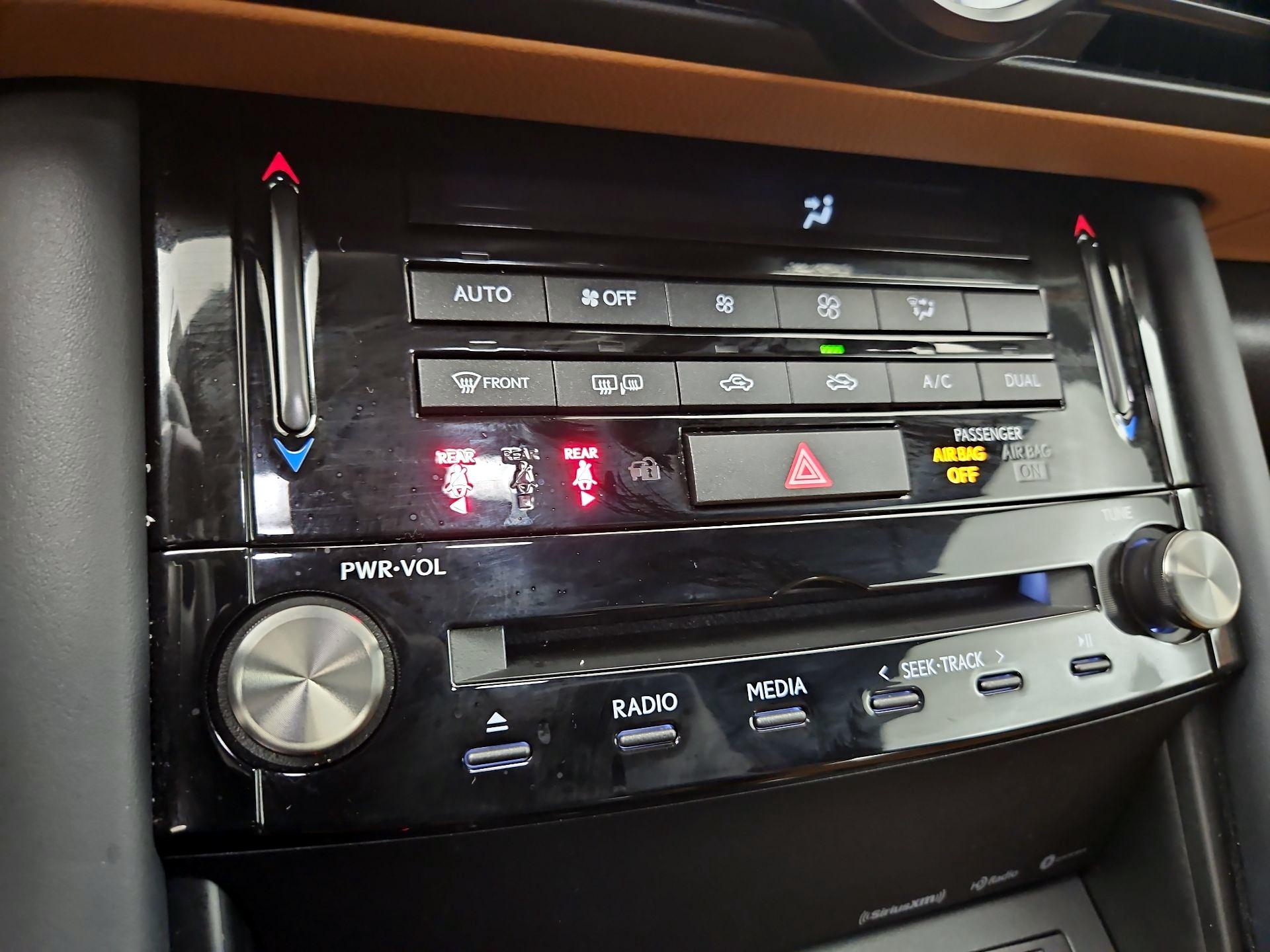 Thumbnail: 2025 Lexus IS - 16