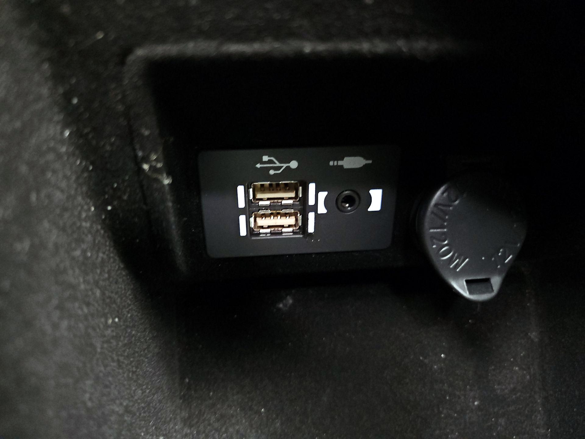 Thumbnail: 2025 Lexus IS - 18