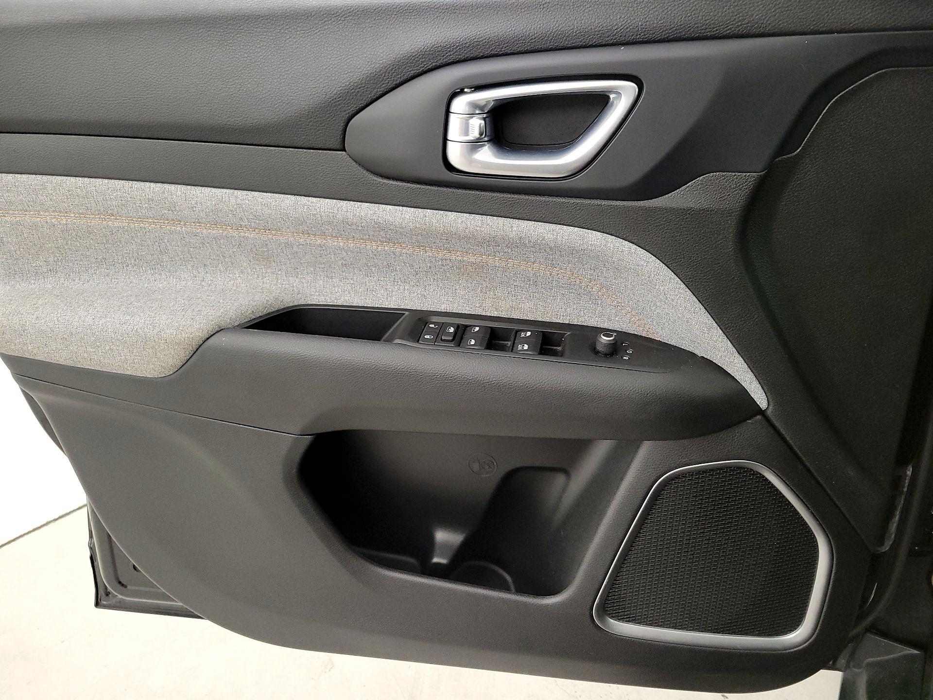 Thumbnail: 2022 Jeep Compass - 12