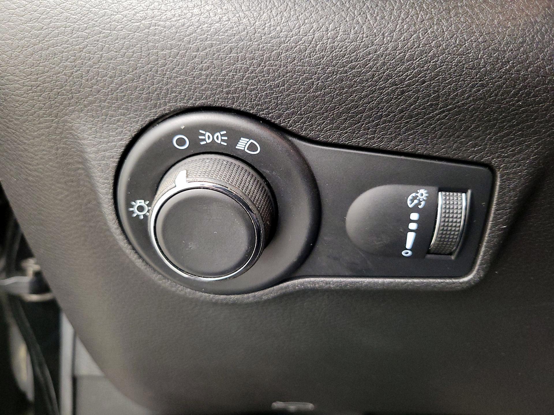 Thumbnail: 2022 Jeep Compass - 13