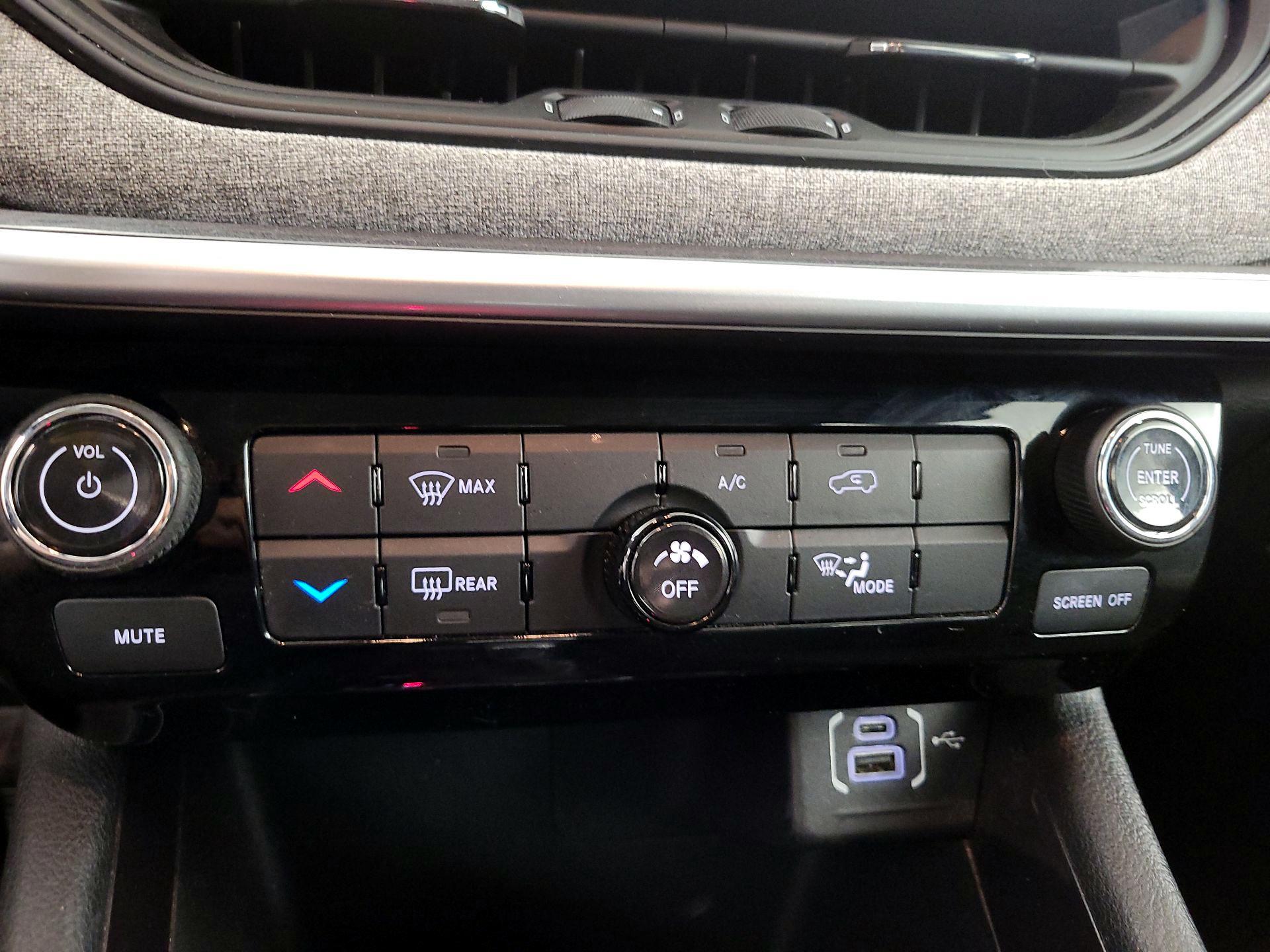 Thumbnail: 2022 Jeep Compass - 16