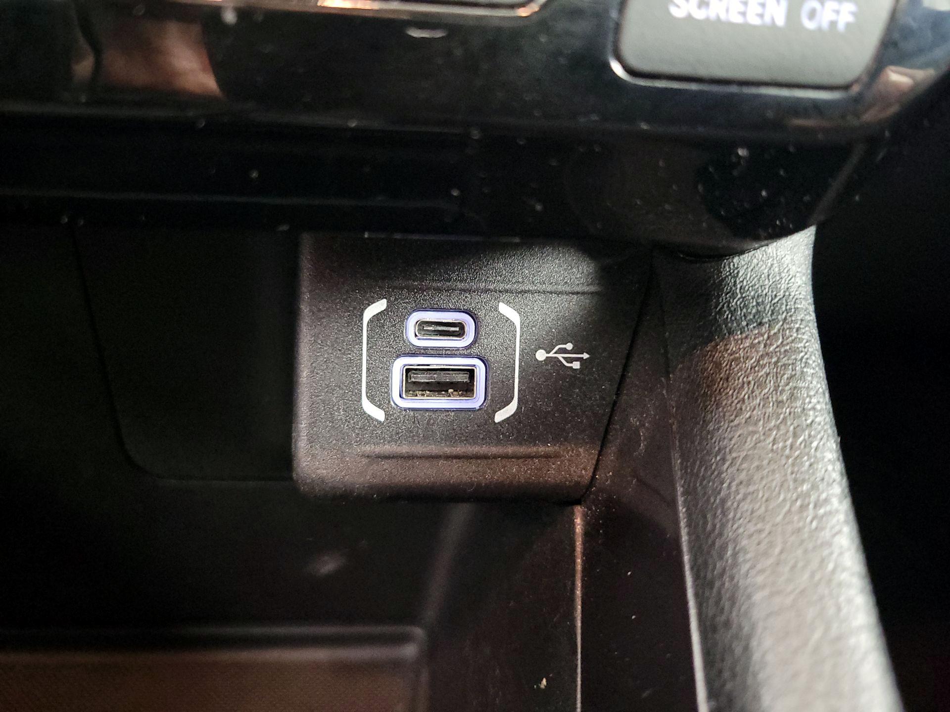 Thumbnail: 2022 Jeep Compass - 18