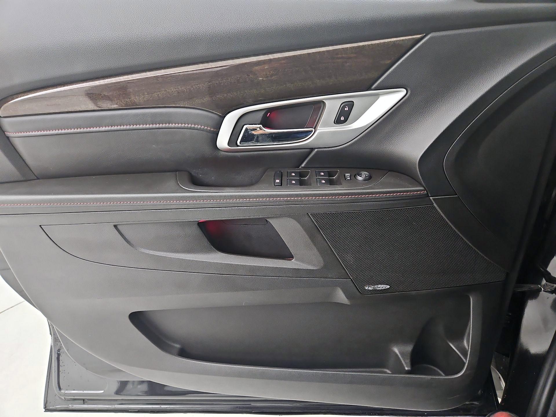 Thumbnail: 2015 GMC Terrain - 12