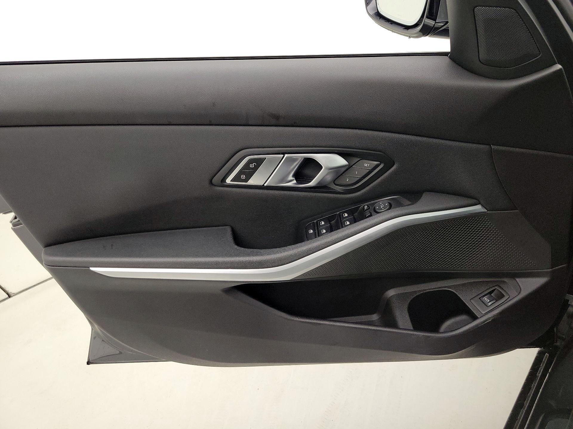 Thumbnail: 2019 BMW 3 Series - 12