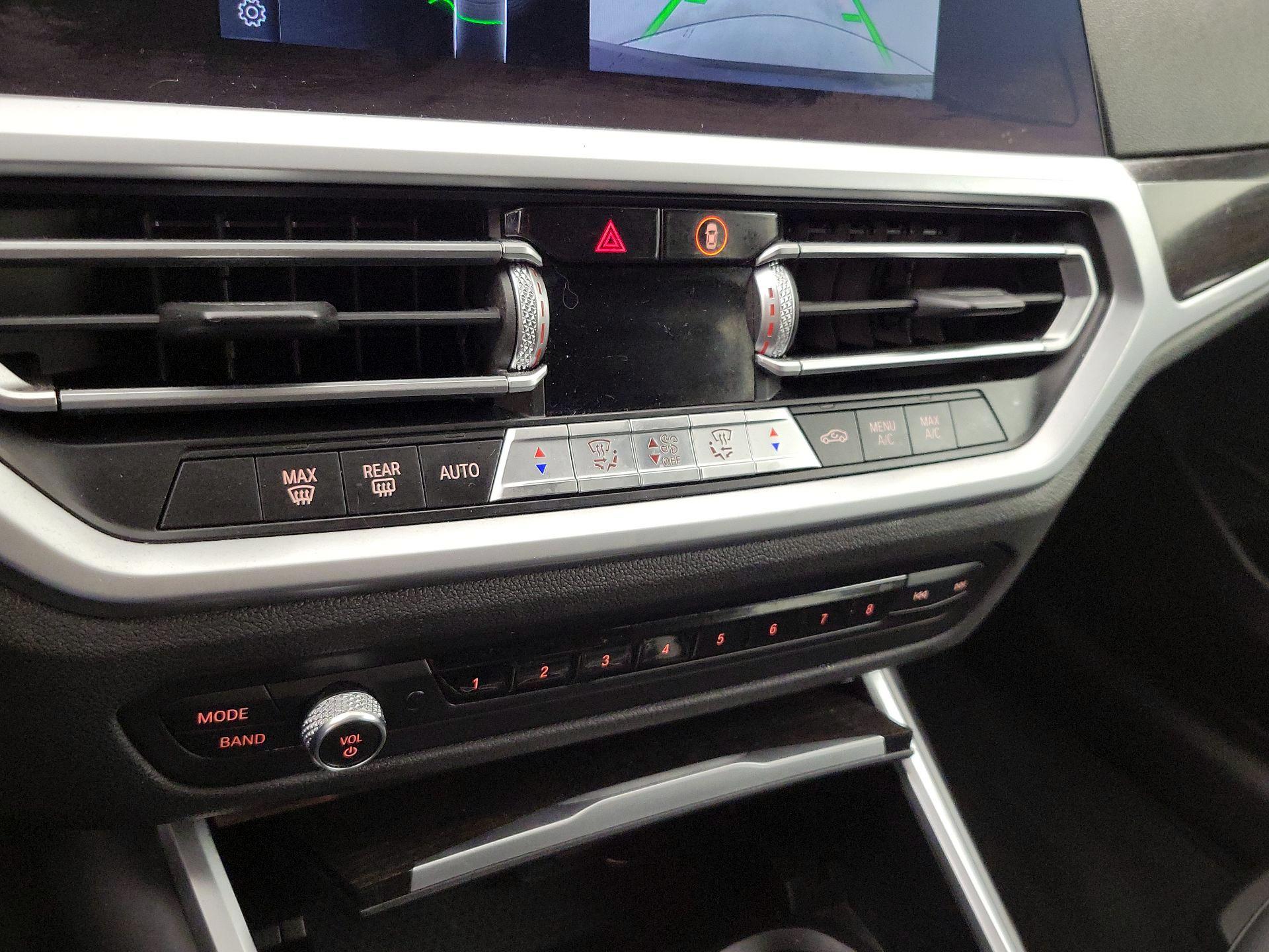 Thumbnail: 2019 BMW 3 Series - 16