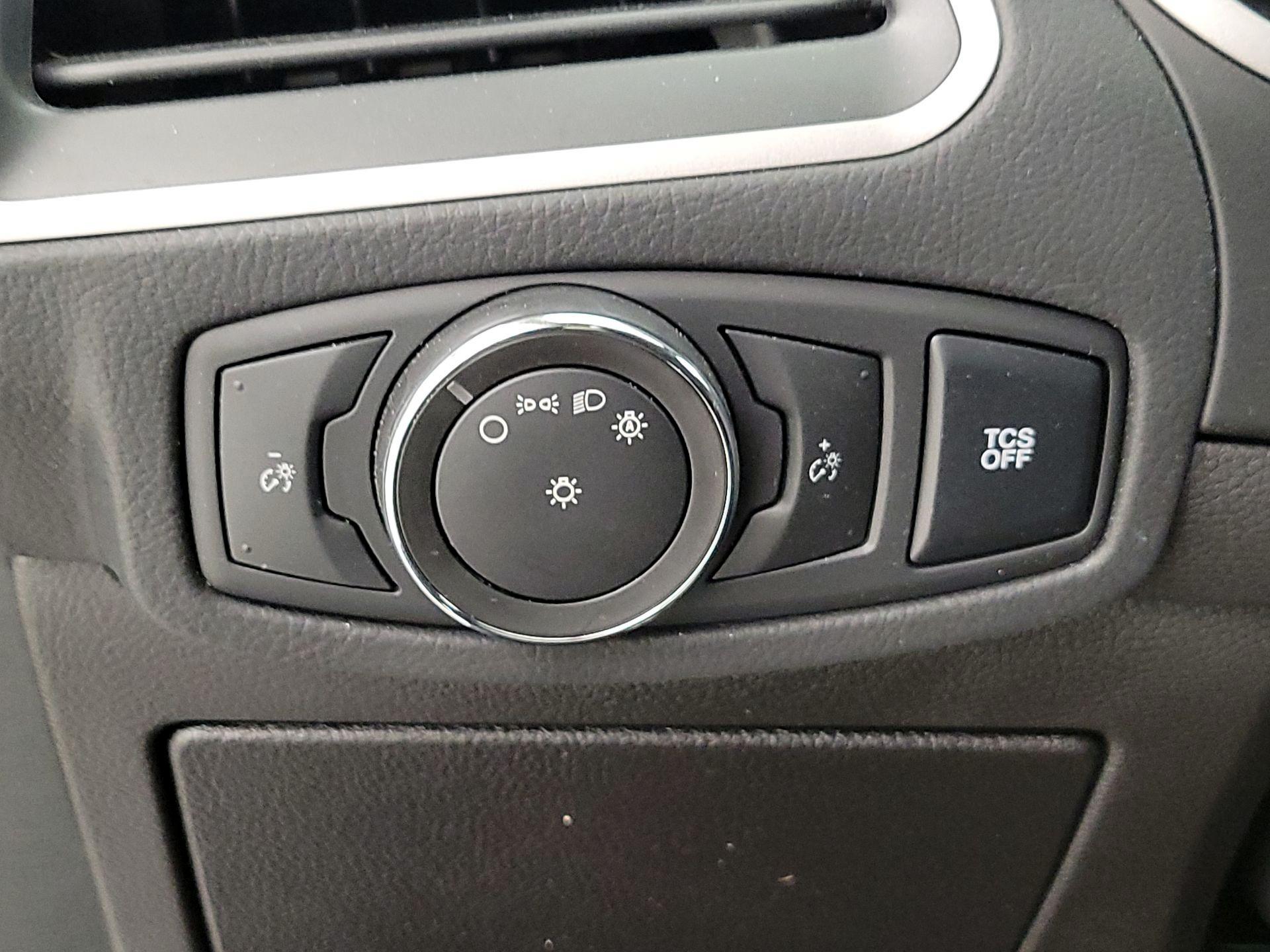 Thumbnail: 2021 Ford Edge - 13