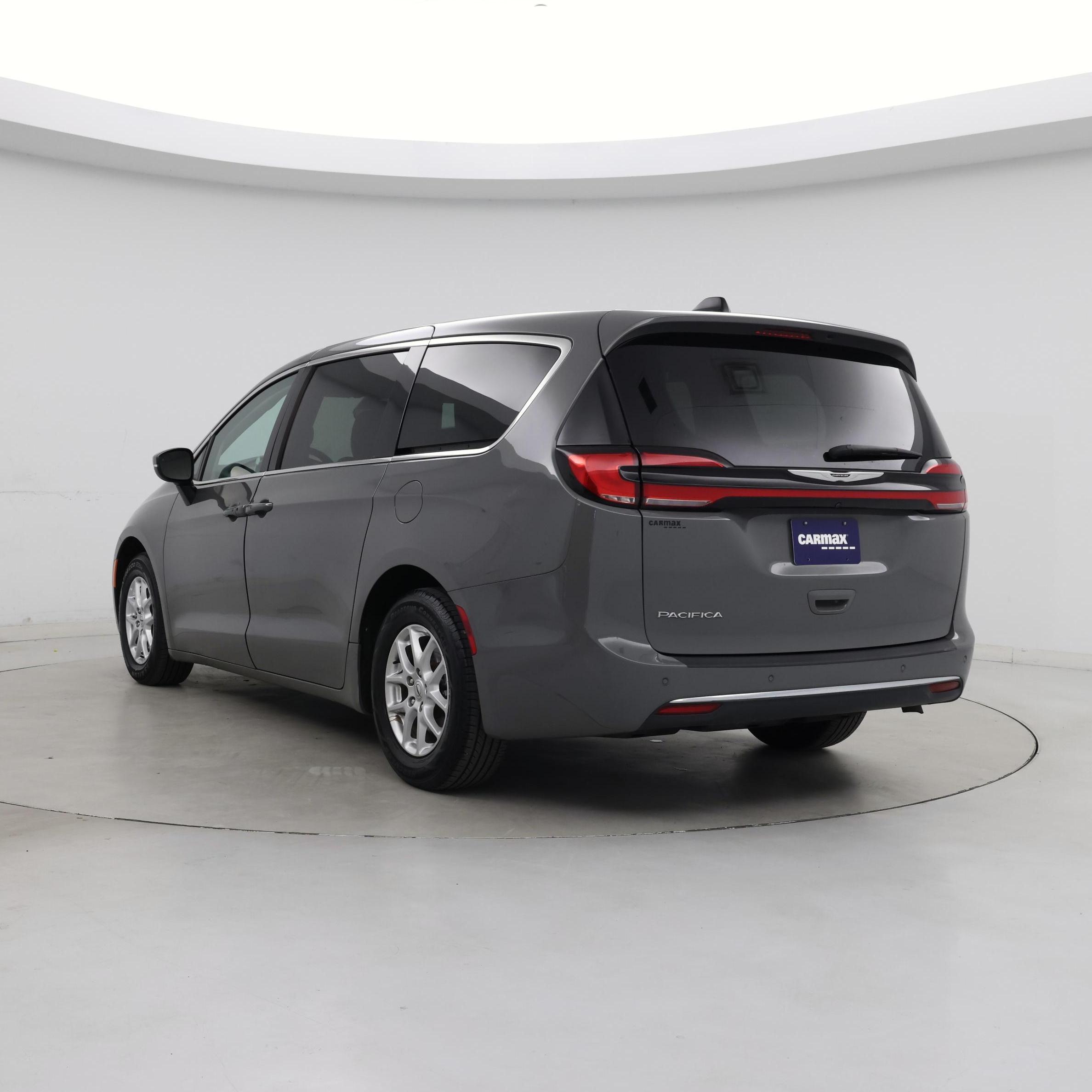 Thumbnail: 2023 Chrysler Pacifica - 2