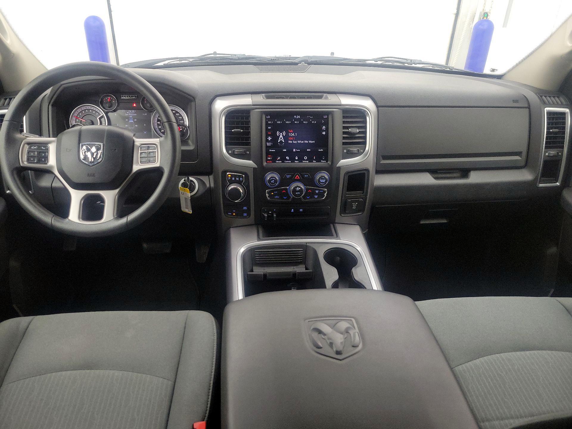 Thumbnail: 2023 RAM 1500 Classic - 9