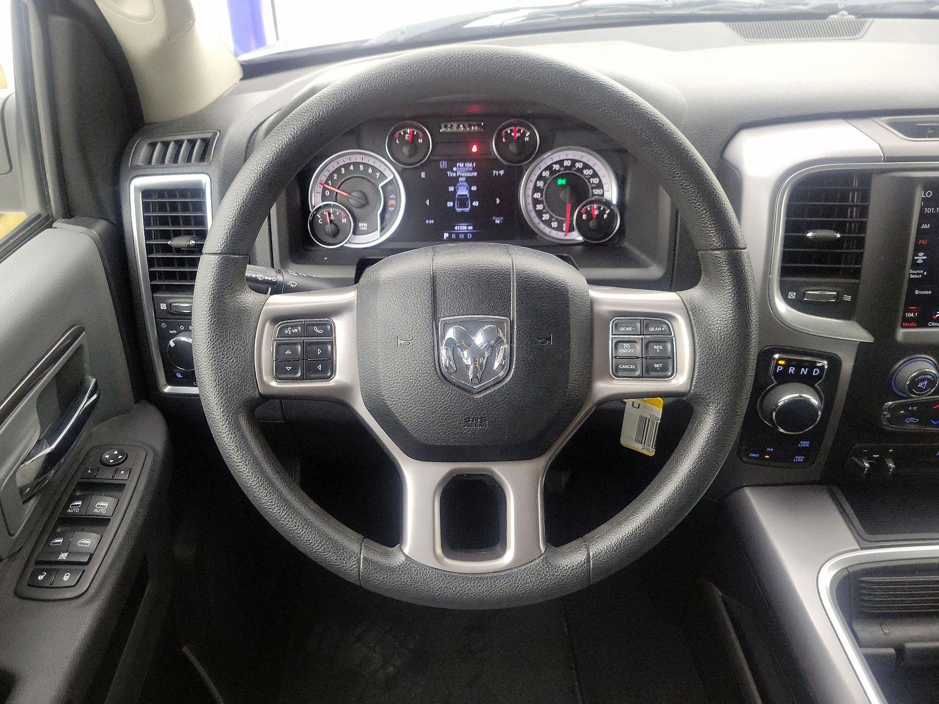 Thumbnail: 2023 RAM 1500 Classic - 10