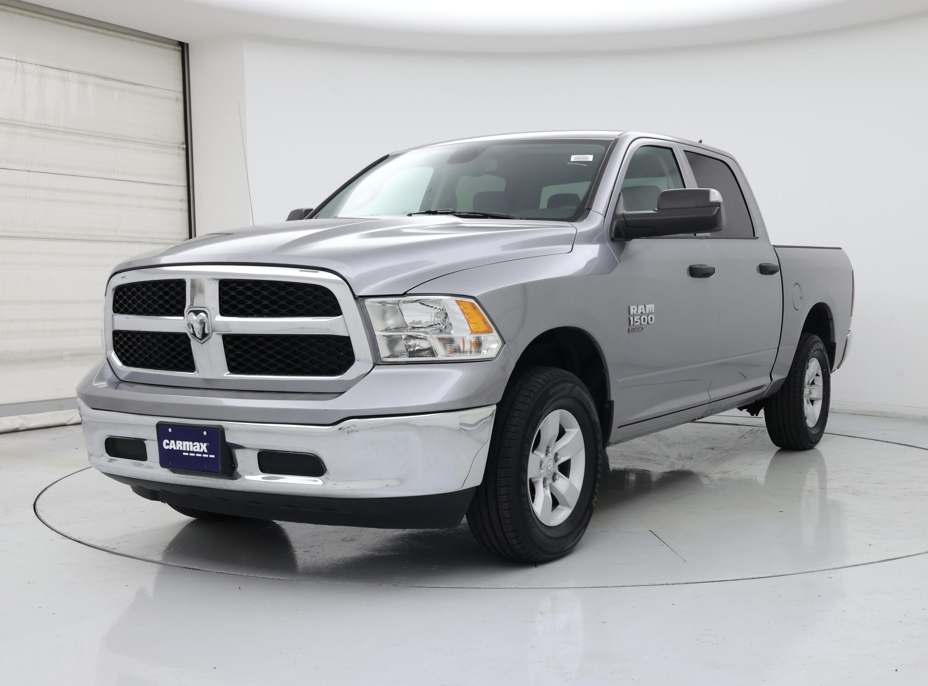 Thumbnail: 2023 RAM 1500 Classic - 4