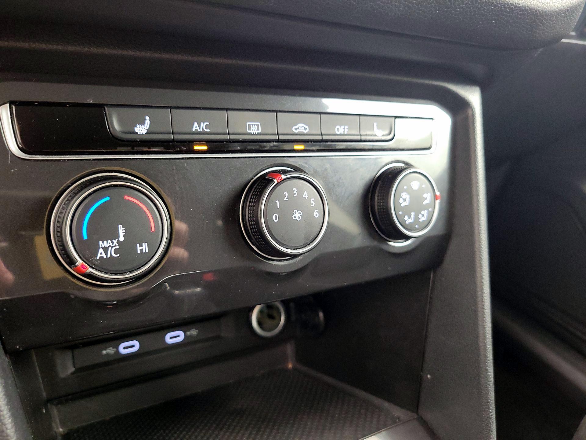 Thumbnail: 2024 Volkswagen Tiguan - 16