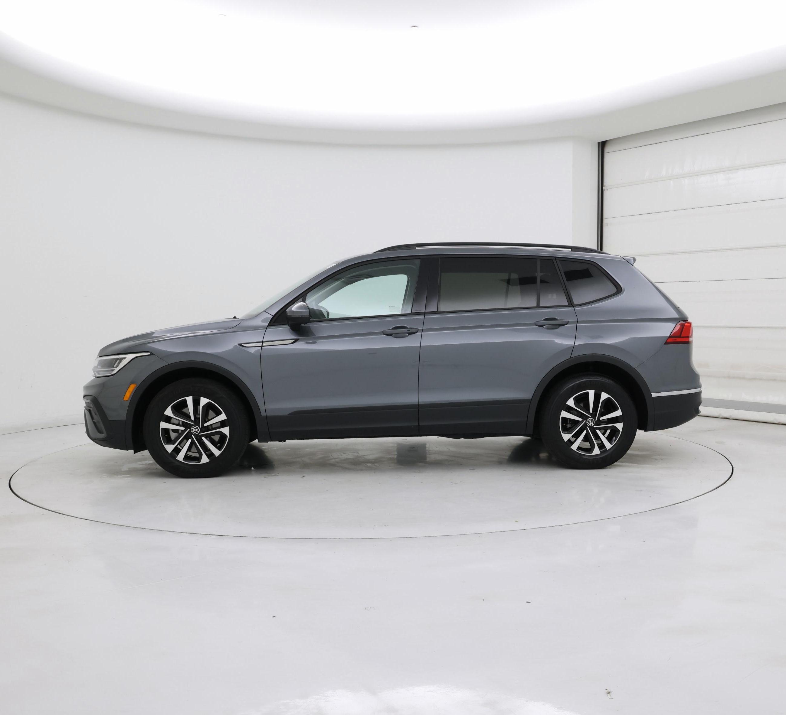 Thumbnail: 2024 Volkswagen Tiguan - 3