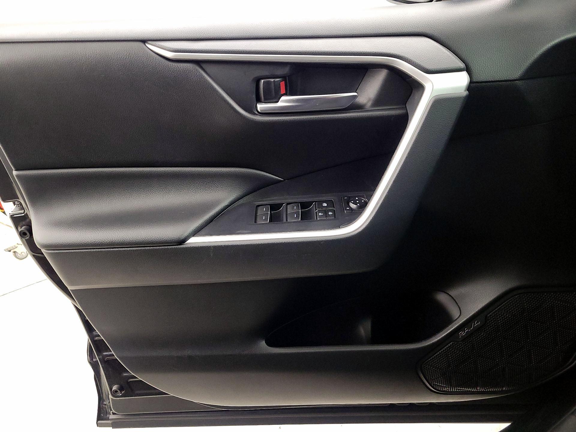 Thumbnail: 2023 Toyota RAV4 - 12