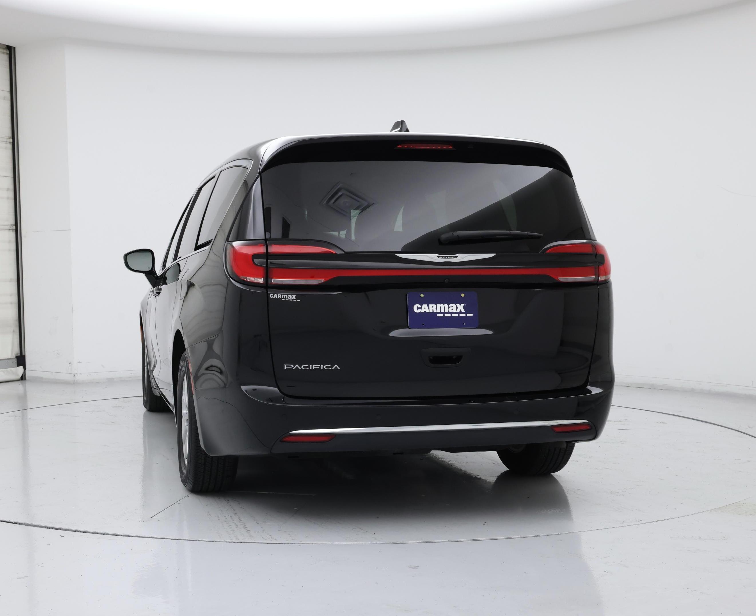 Thumbnail: 2024 Chrysler Pacifica - 6