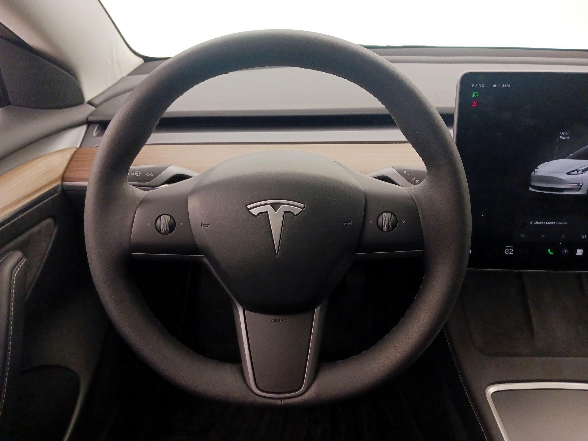 Thumbnail: 2023 Tesla Model 3 - 10