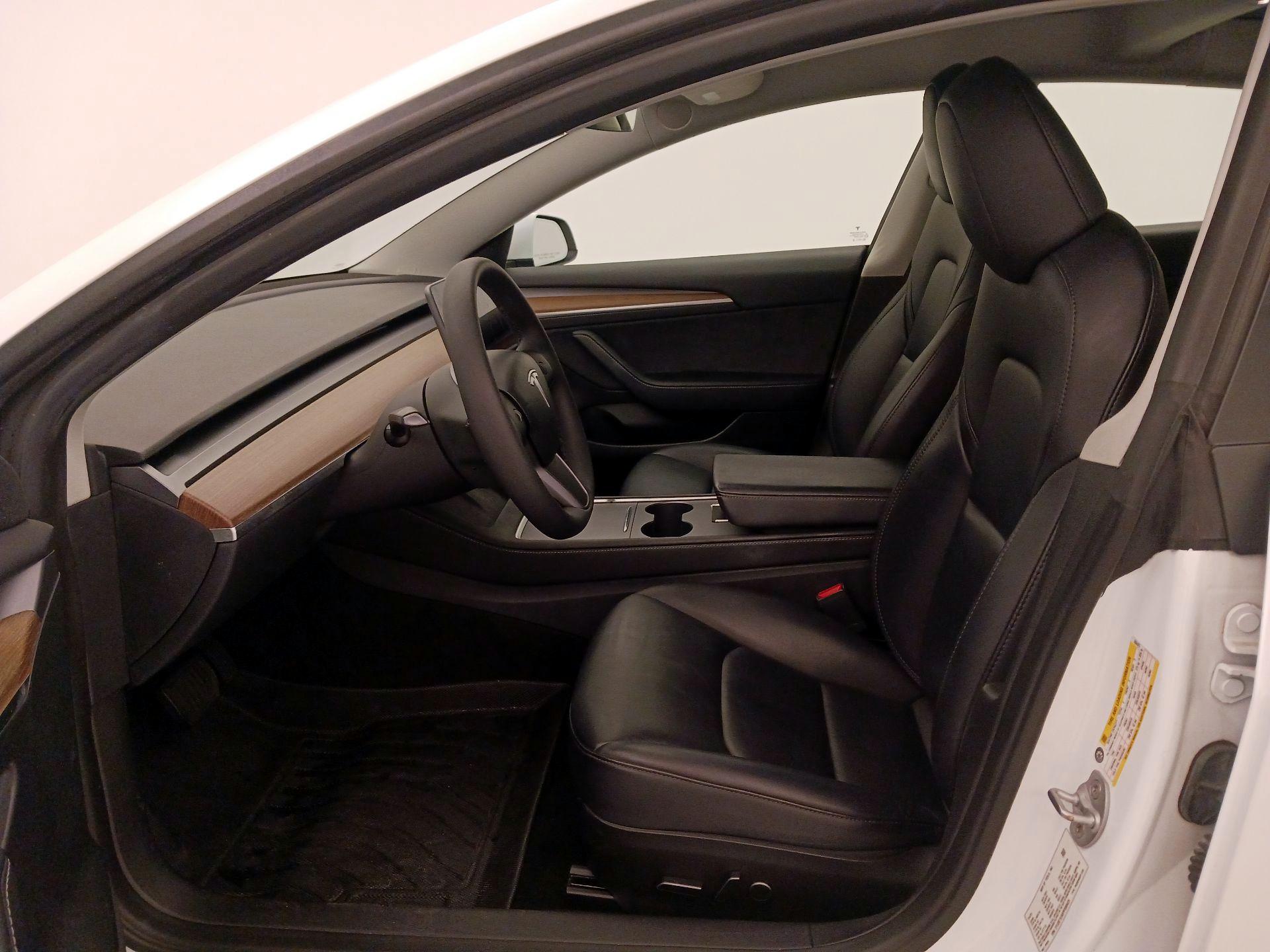 Thumbnail: 2023 Tesla Model 3 - 11