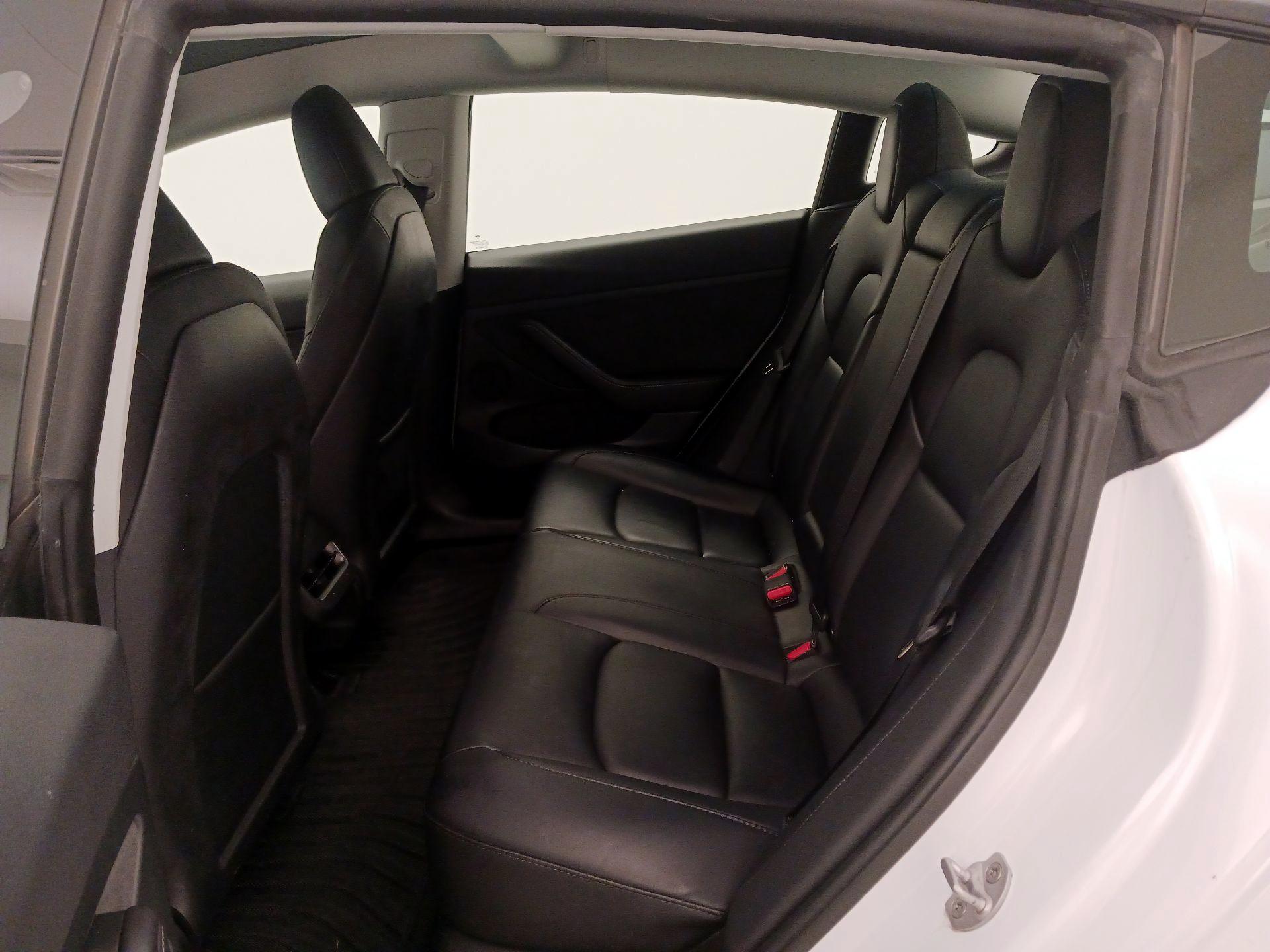 Thumbnail: 2023 Tesla Model 3 - 18