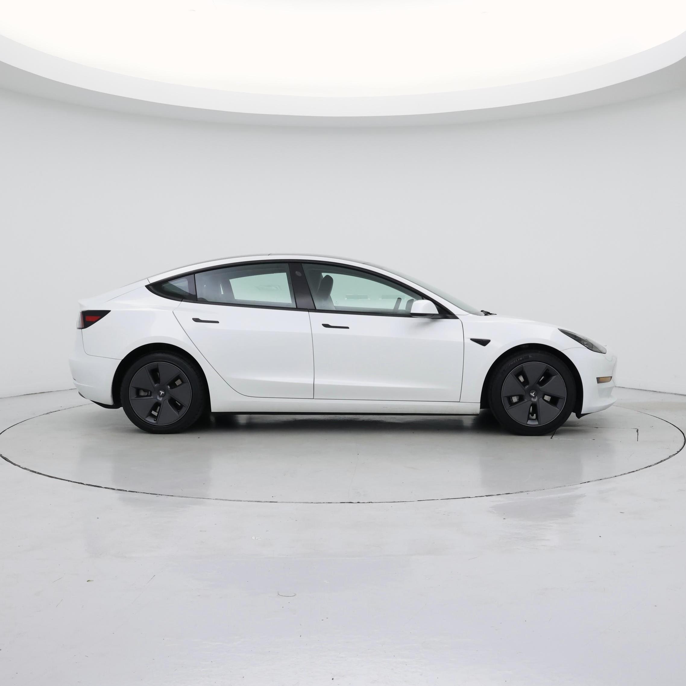 Thumbnail: 2023 Tesla Model 3 - 7