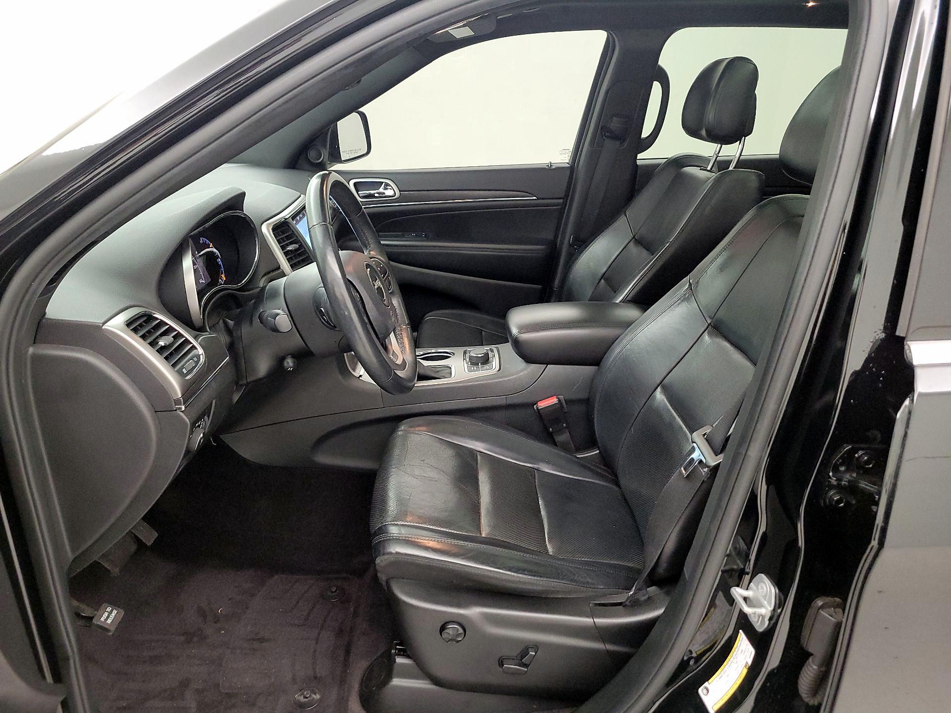 Thumbnail: 2018 Jeep Grand Cherokee - 11