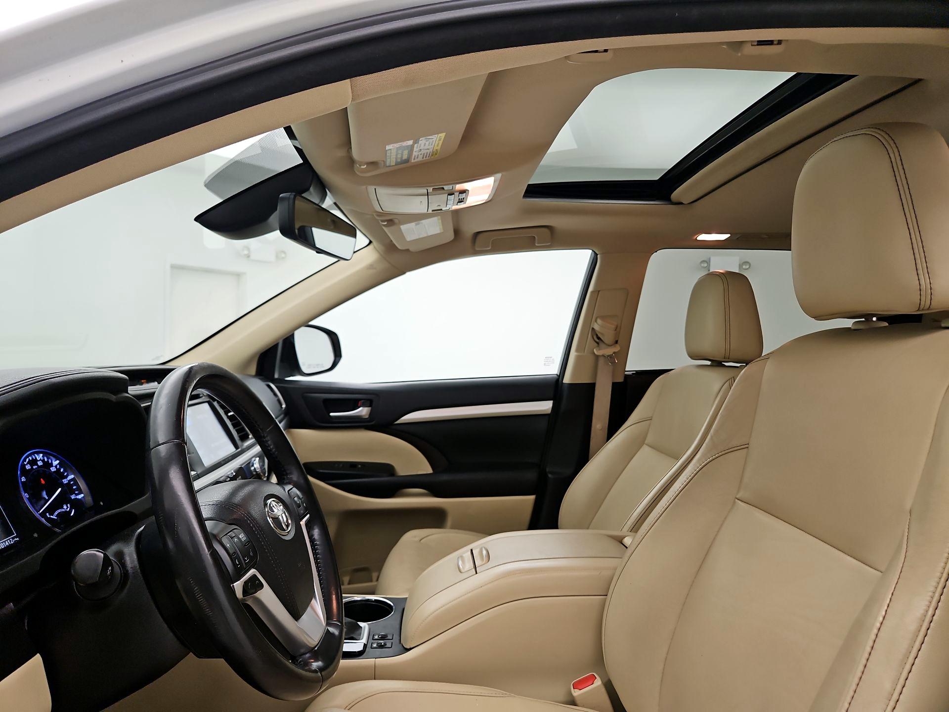 Thumbnail: 2017 Toyota Highlander - 19