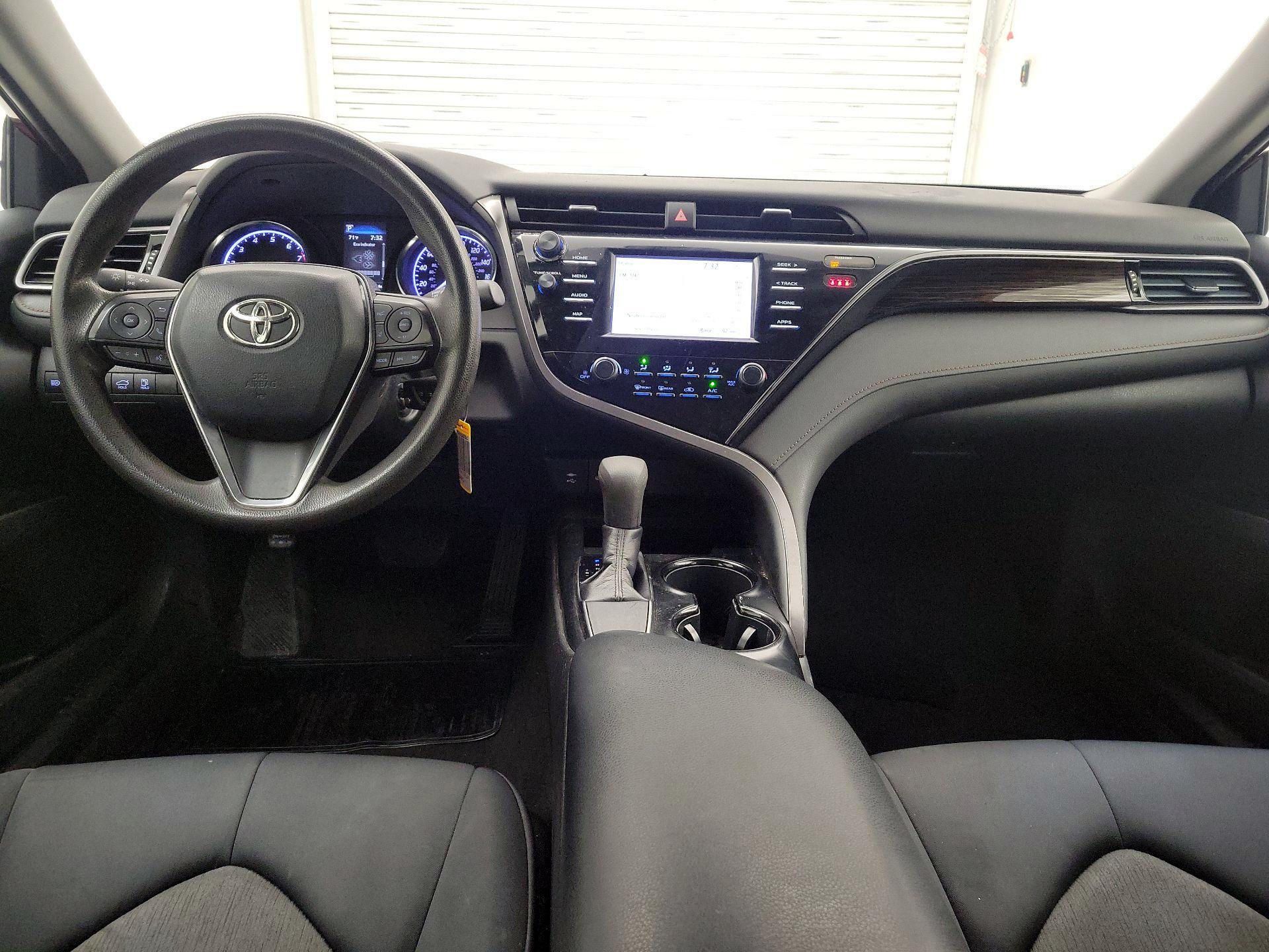 Thumbnail: 2019 Toyota Camry - 9