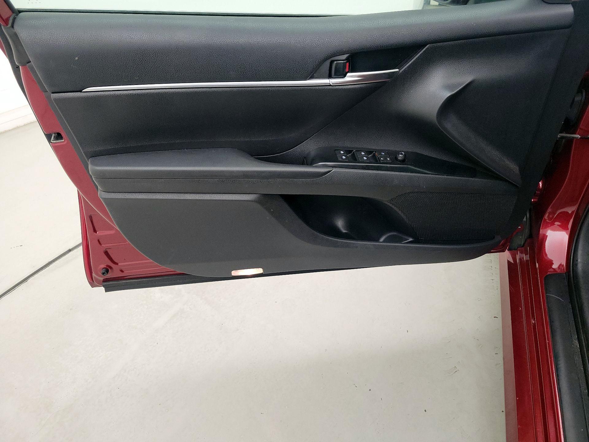Thumbnail: 2019 Toyota Camry - 12