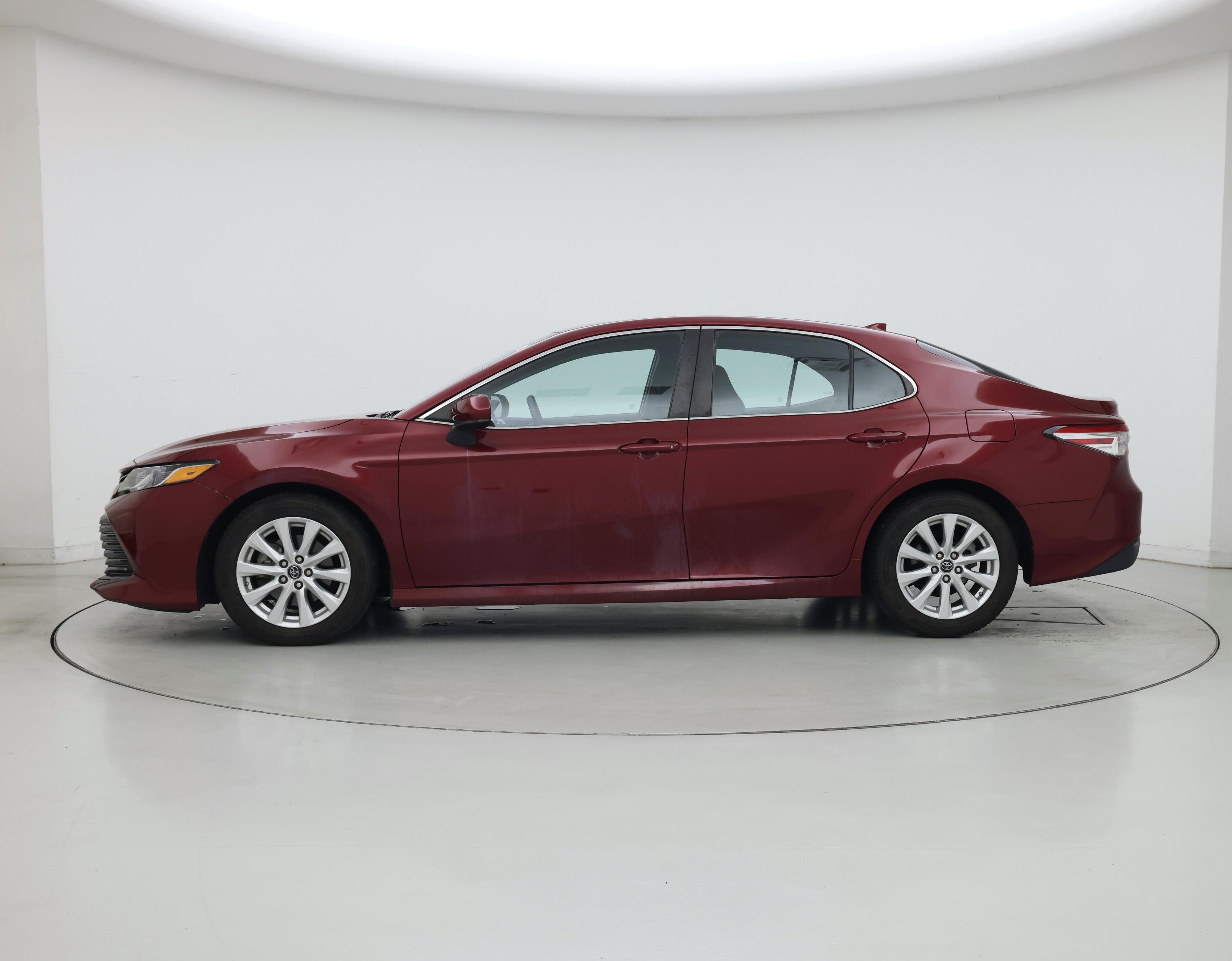 Thumbnail: 2019 Toyota Camry - 3