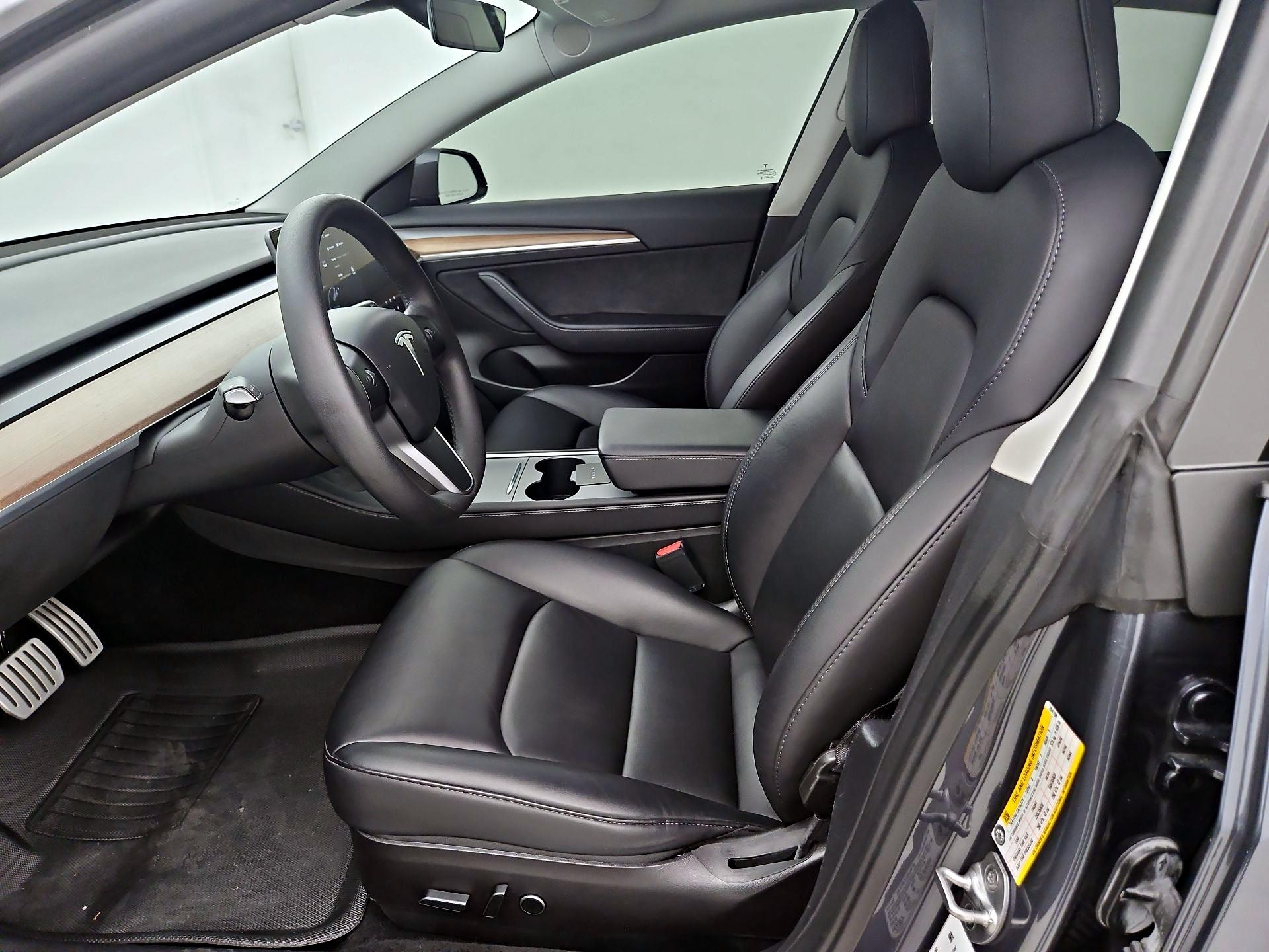 Thumbnail: 2022 Tesla Model 3 - 11