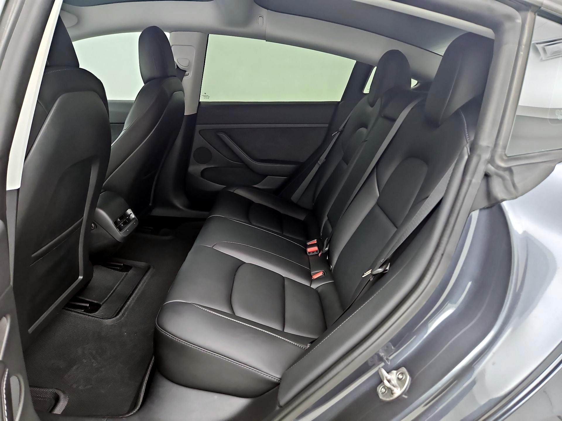 Thumbnail: 2022 Tesla Model 3 - 18