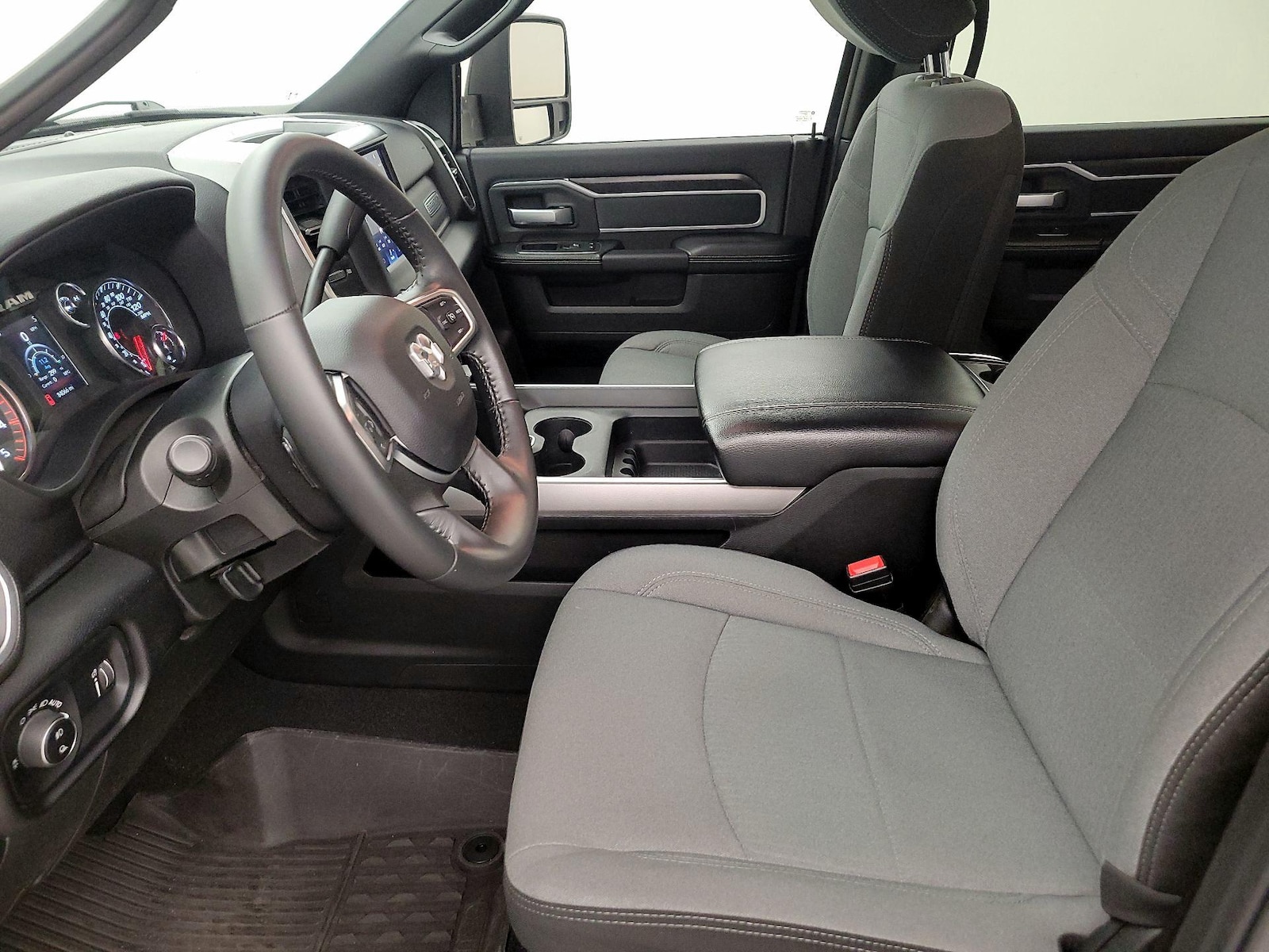 2024 RAM Ram 3500 Pickup Big Horn - Photo 12