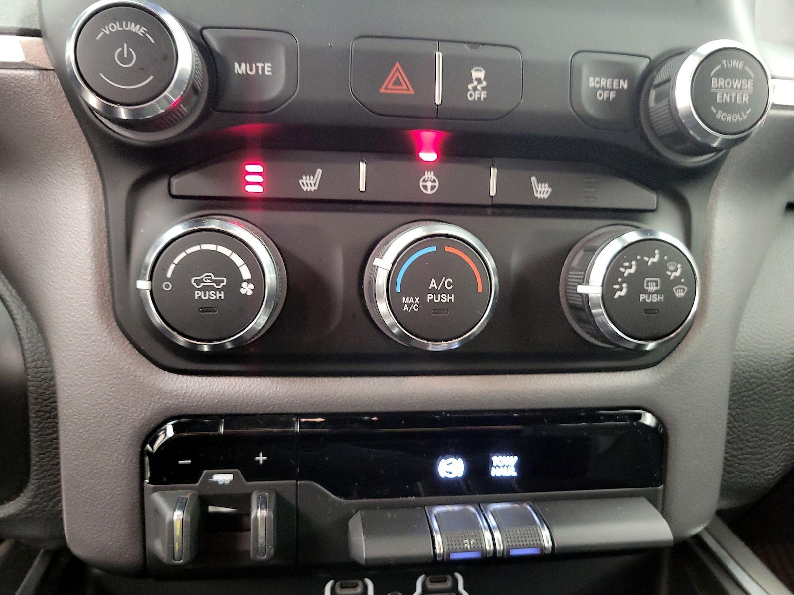 2024 RAM Ram 3500 Pickup Big Horn - Photo 17