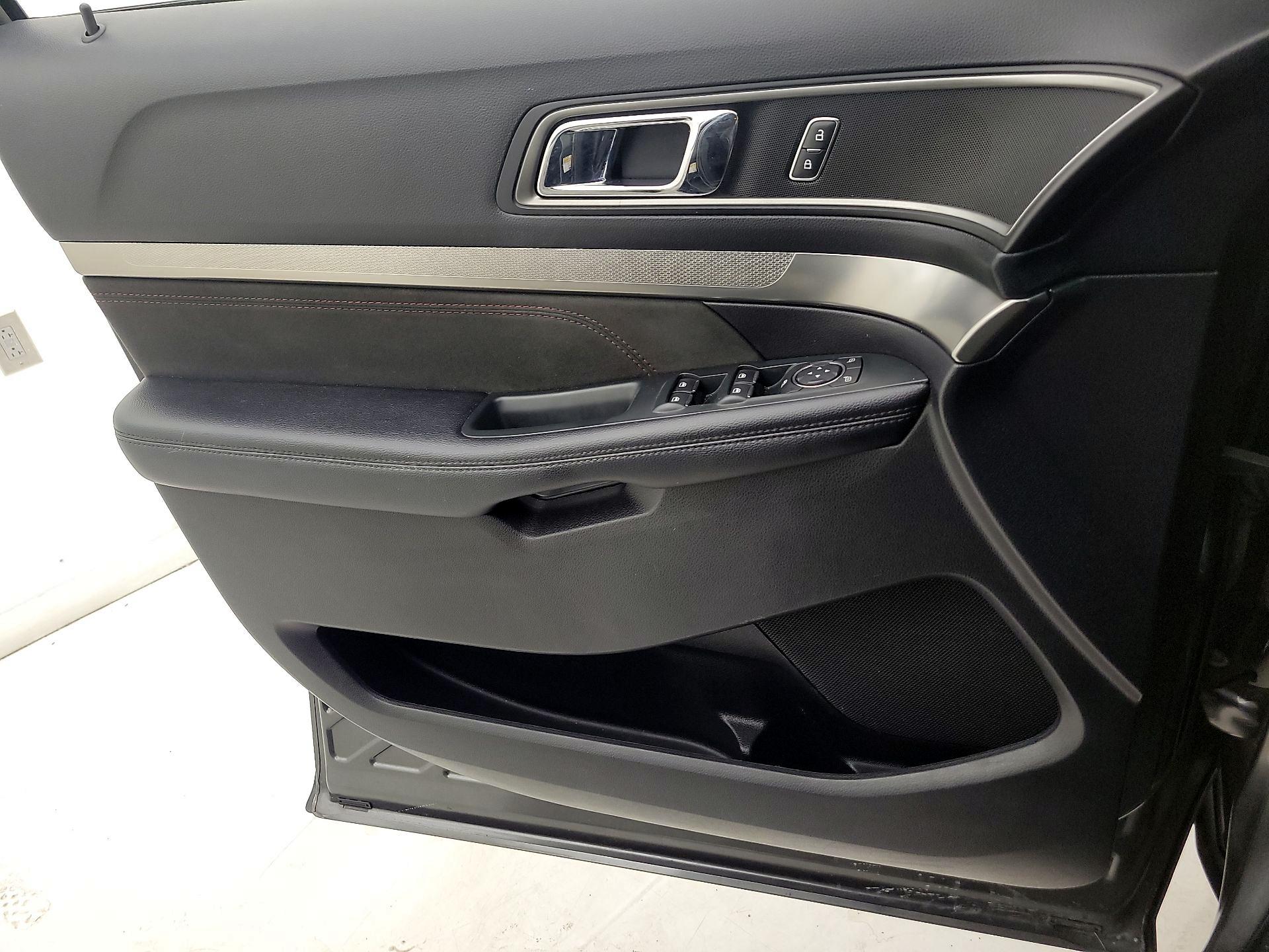 Thumbnail: 2018 Ford Explorer - 12