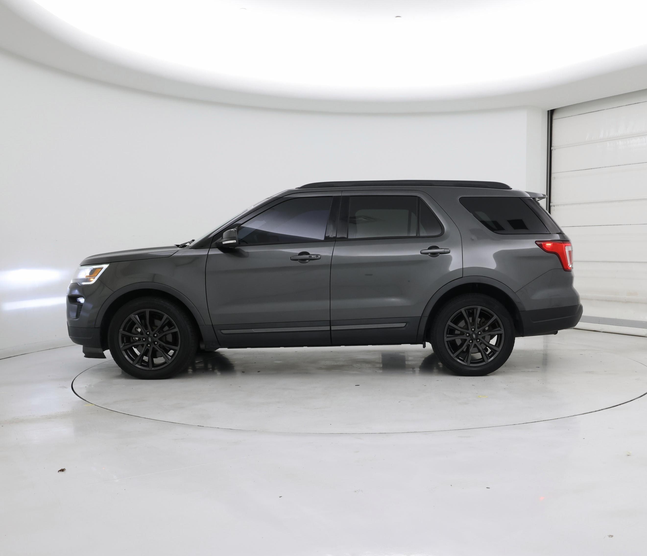 Thumbnail: 2018 Ford Explorer - 3