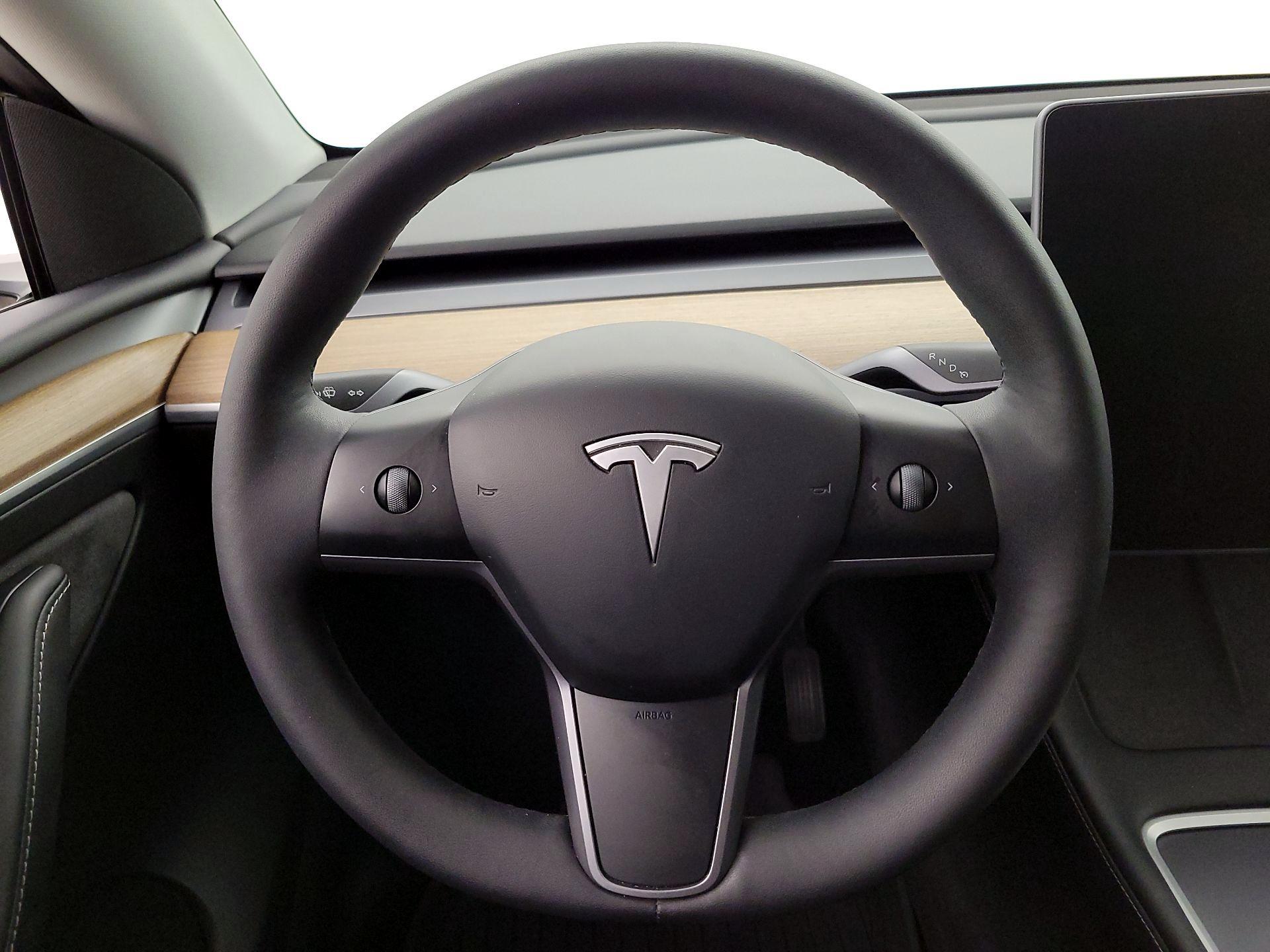 Thumbnail: 2023 Tesla Model Y - 10