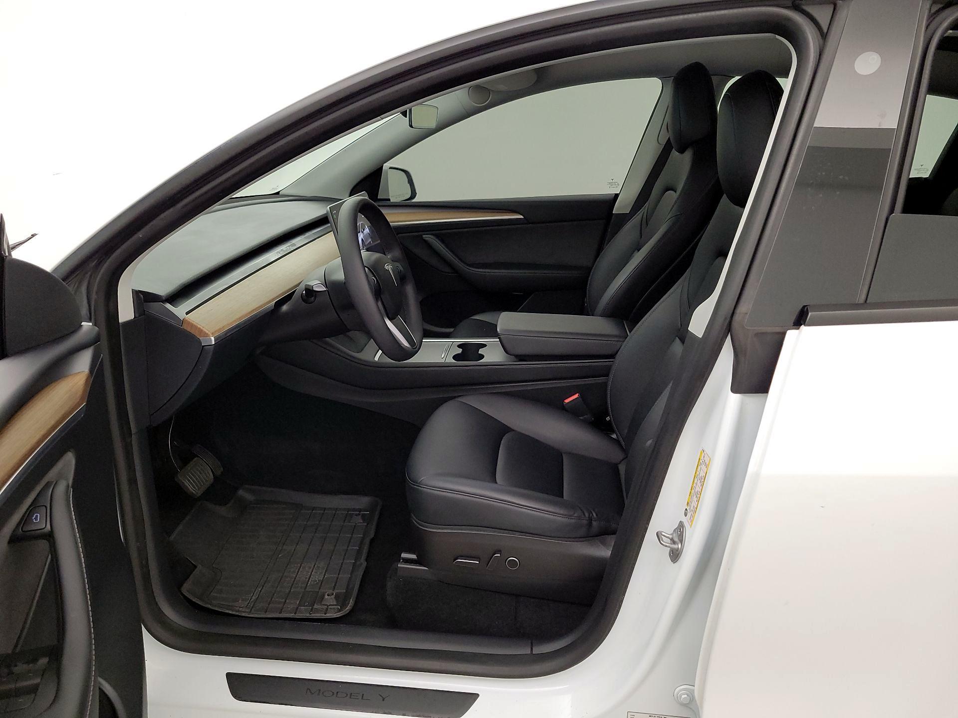 Thumbnail: 2023 Tesla Model Y - 11