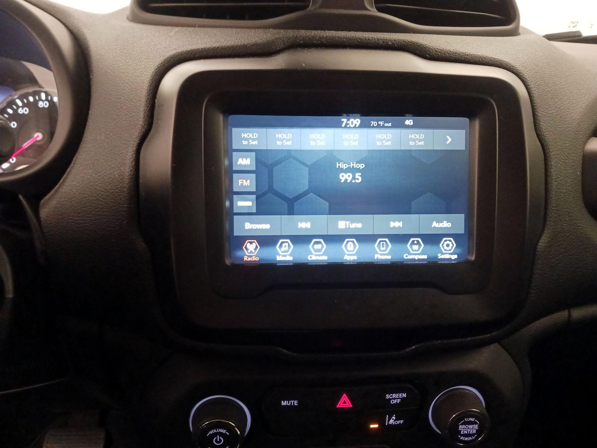 Thumbnail: 2021 Jeep Renegade - 15