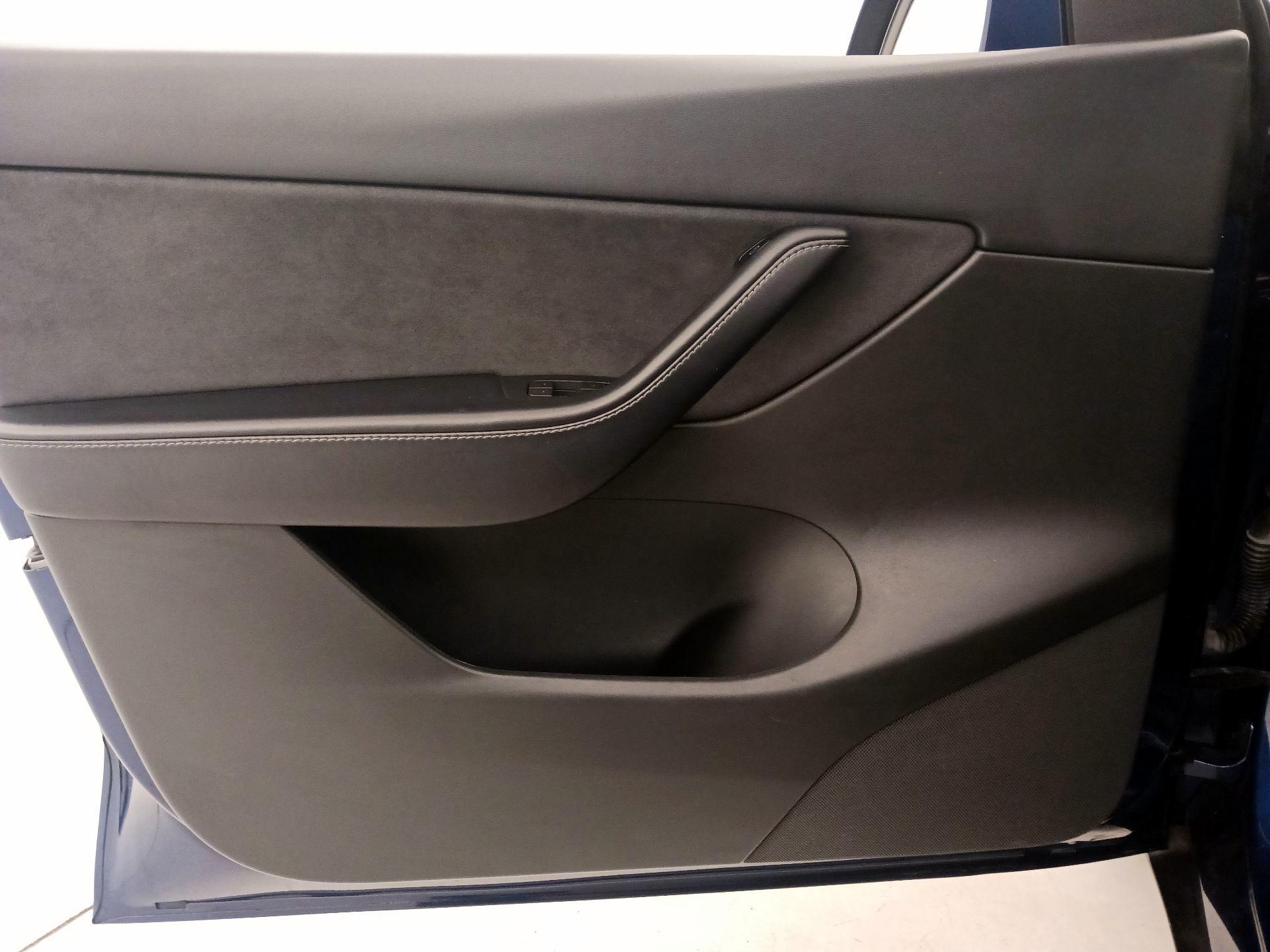 Thumbnail: 2022 Tesla Model Y - 12