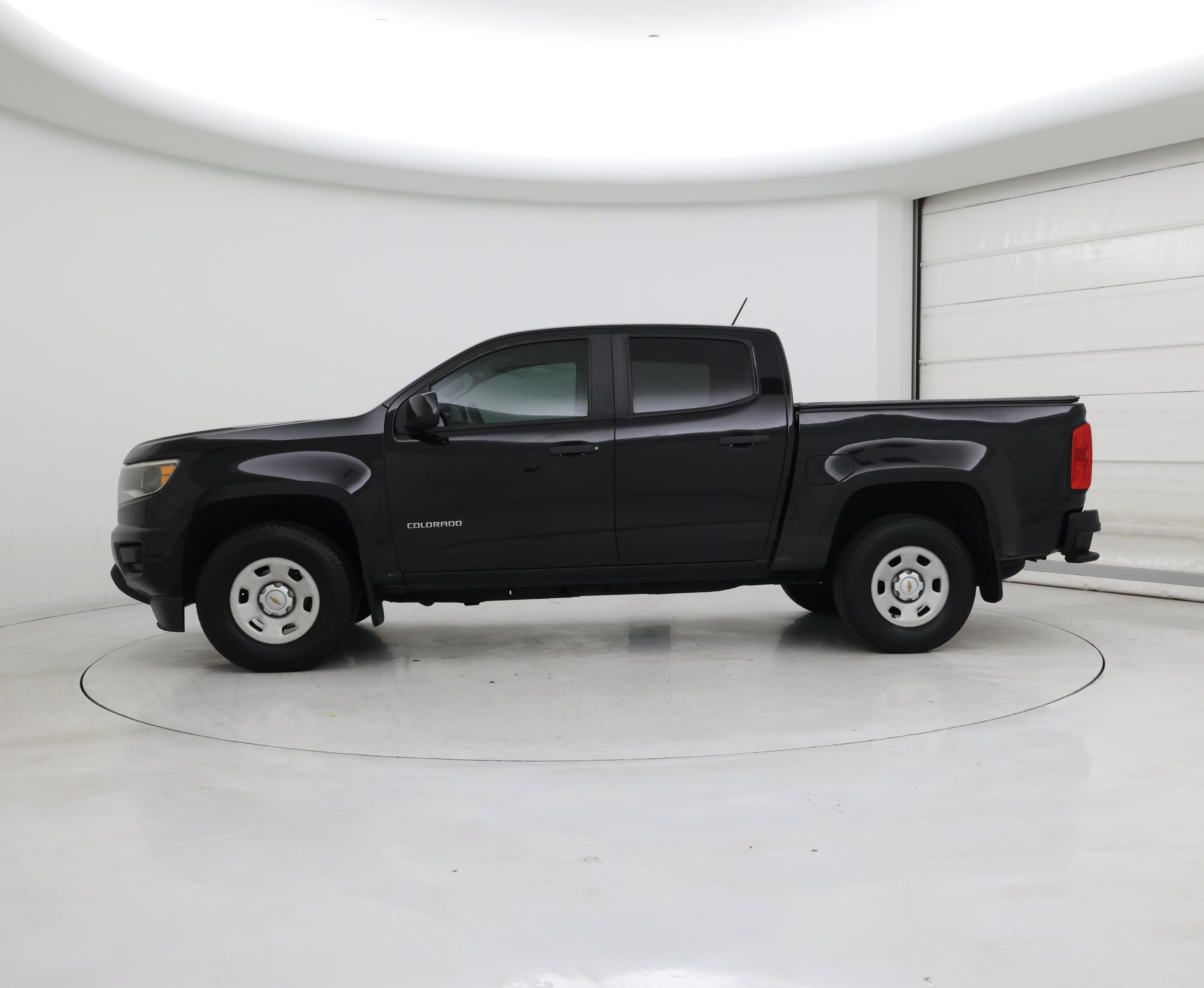 Thumbnail: 2019 Chevrolet Colorado - 3