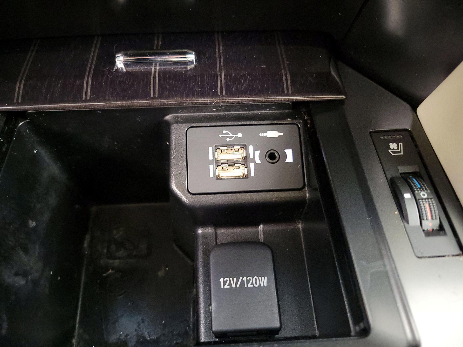 Thumbnail: 2023 Lexus GX - 19