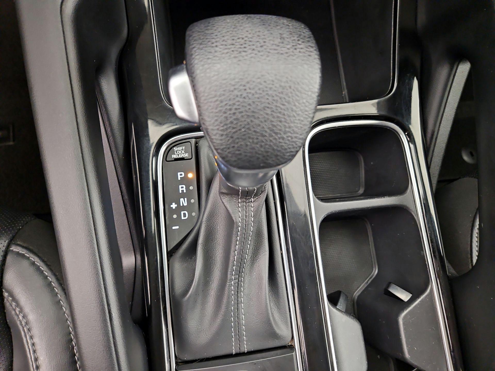 Thumbnail: 2021 Kia Telluride - 17