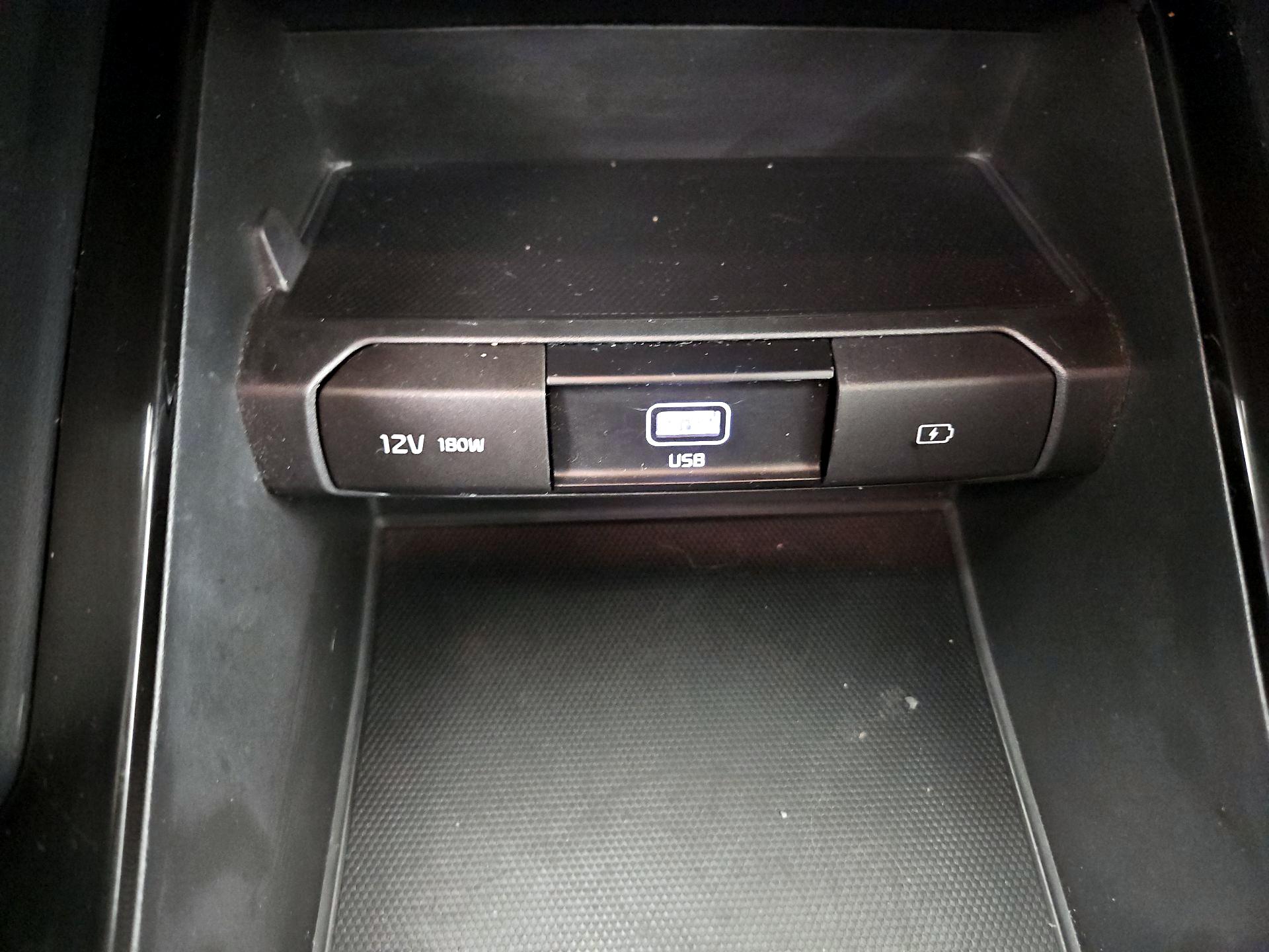 Thumbnail: 2021 Kia Telluride - 18