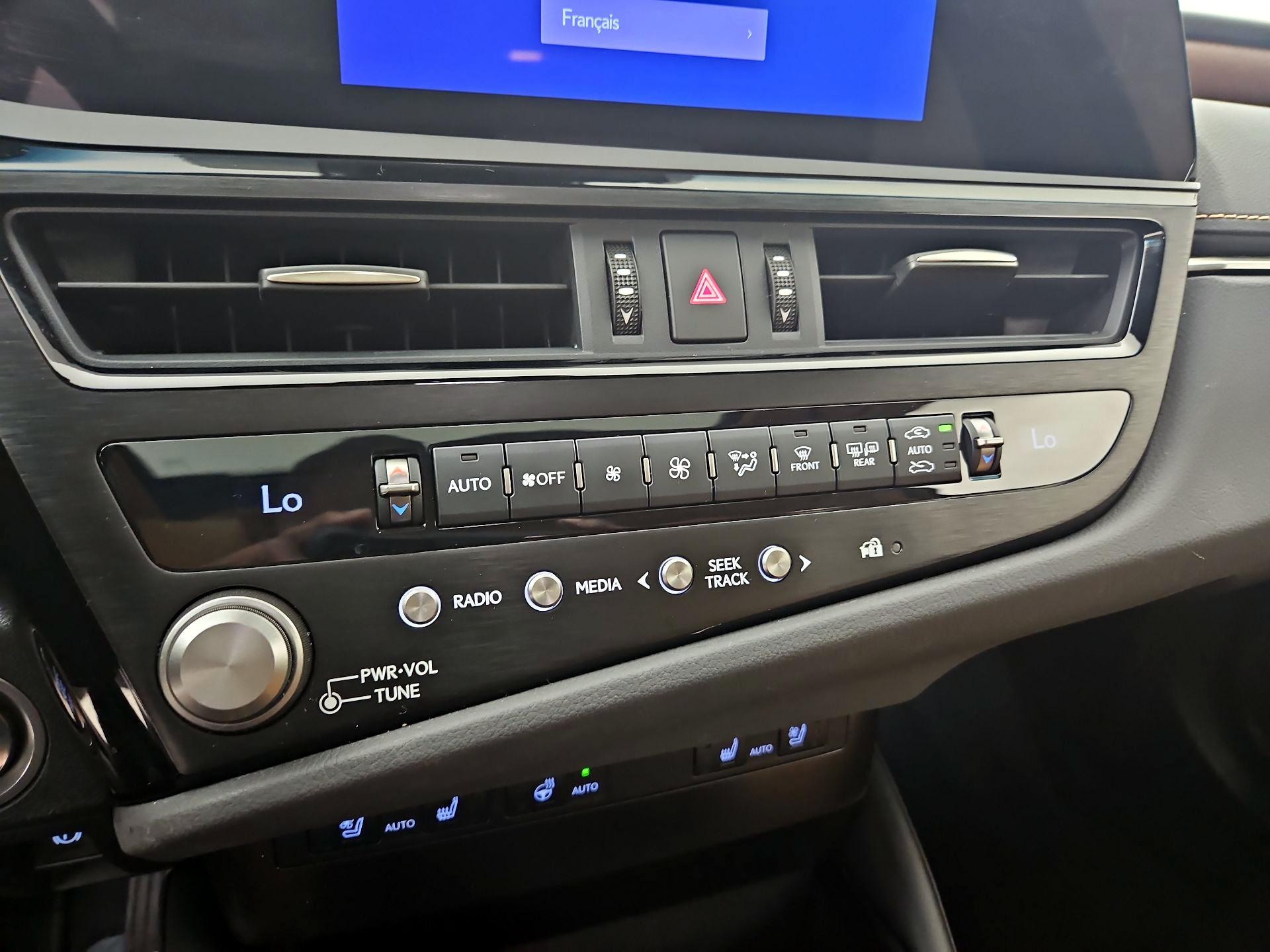 Thumbnail: 2023 Lexus ES - 16