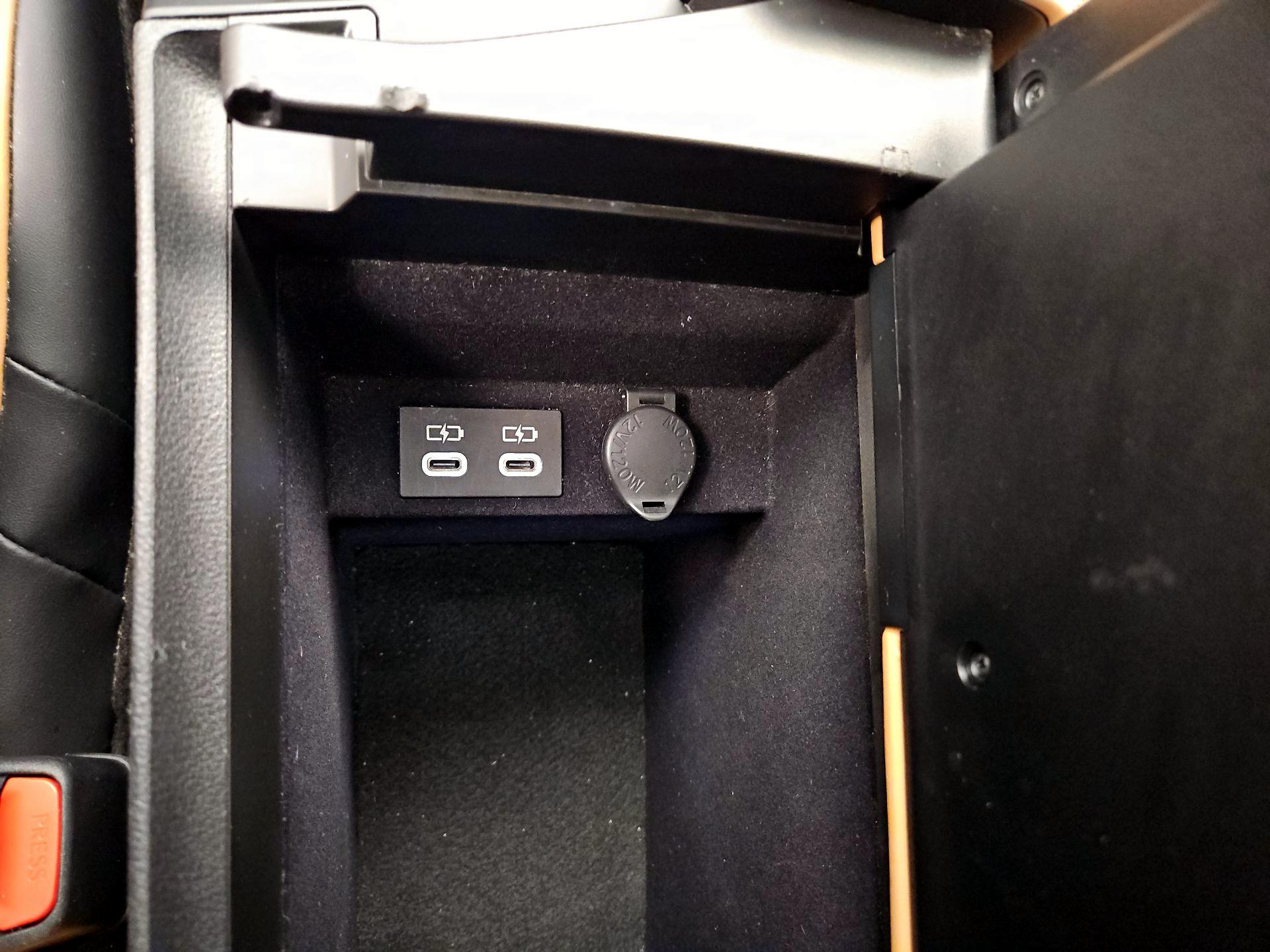 Thumbnail: 2023 Lexus ES - 18