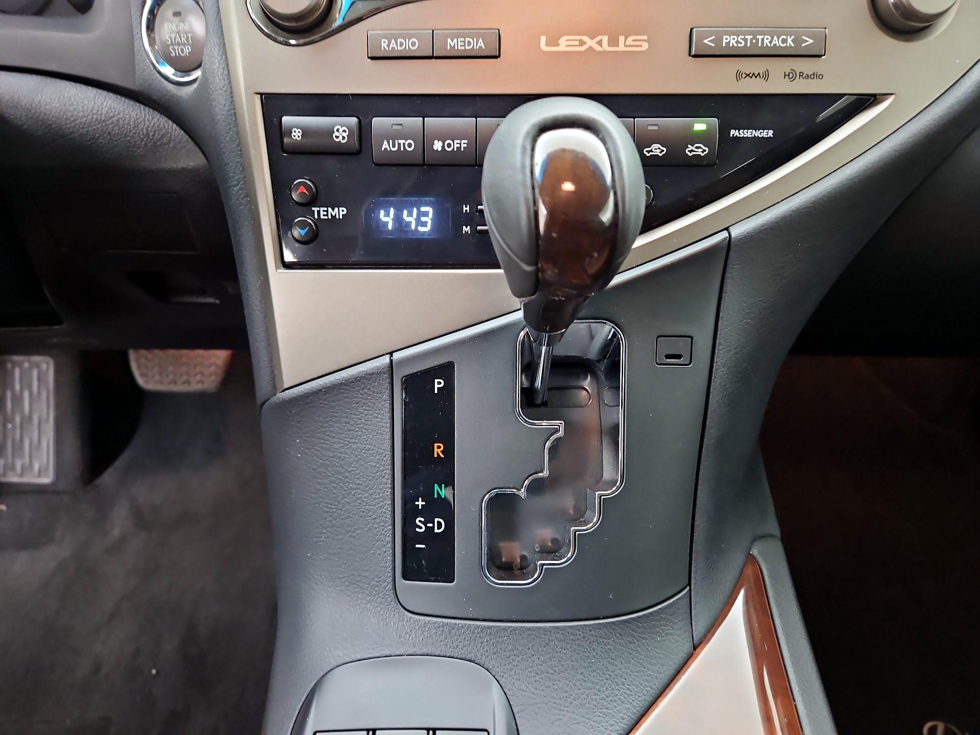 Thumbnail: 2015 Lexus RX - 17