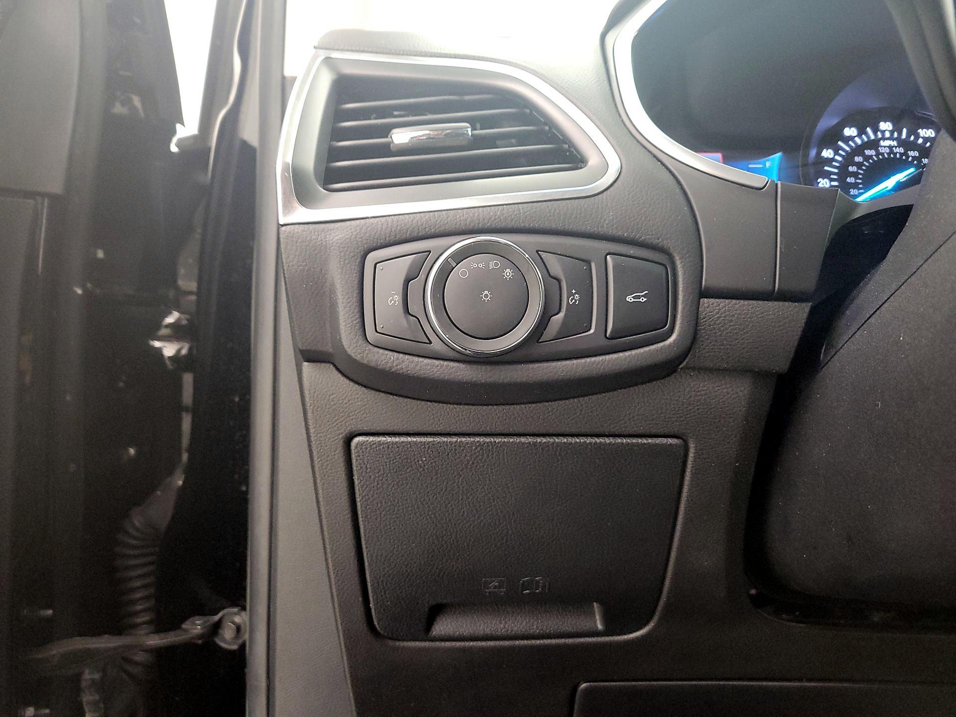 Thumbnail: 2018 Ford Edge - 13