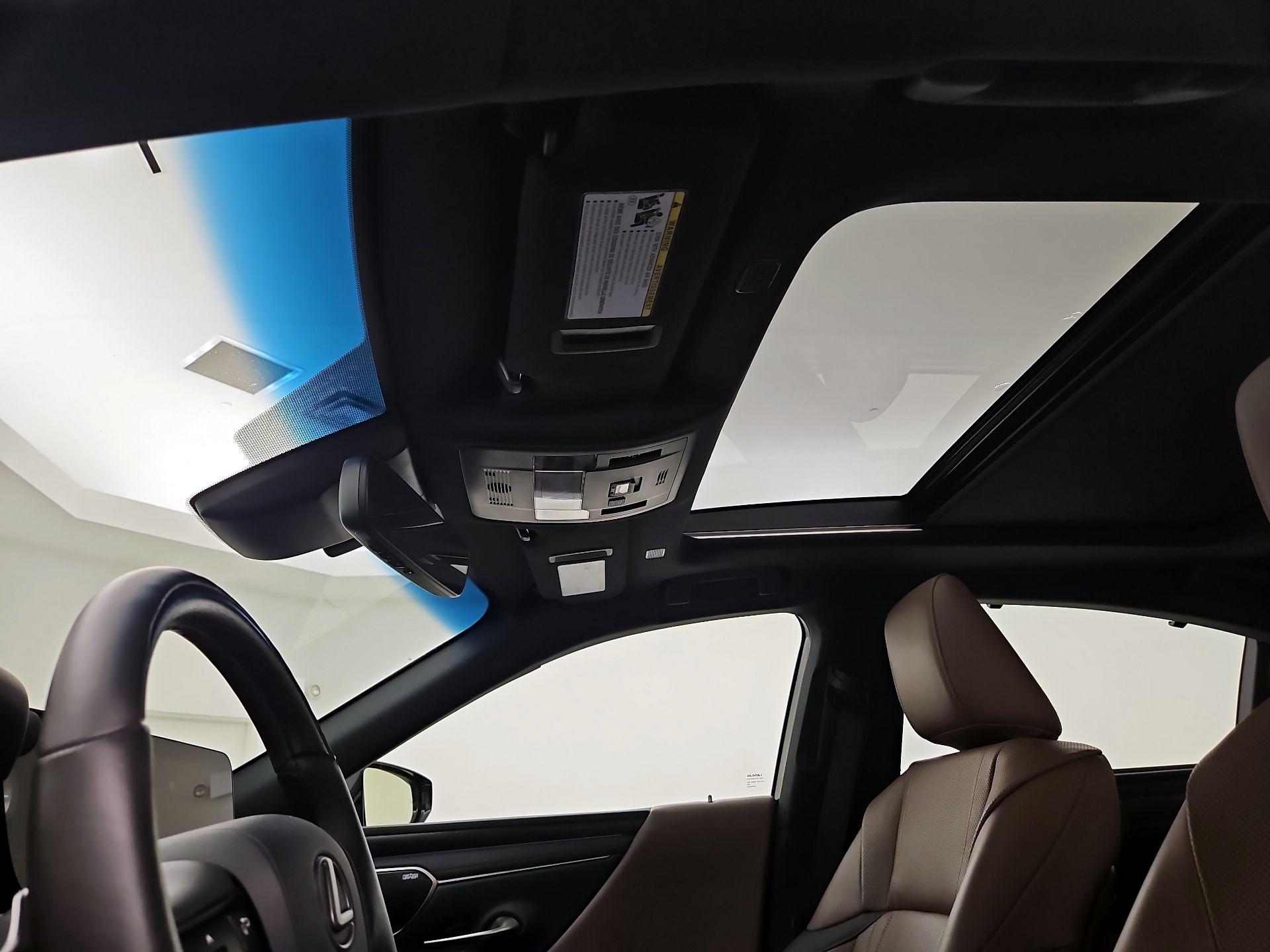 Thumbnail: 2024 Lexus ES - 20