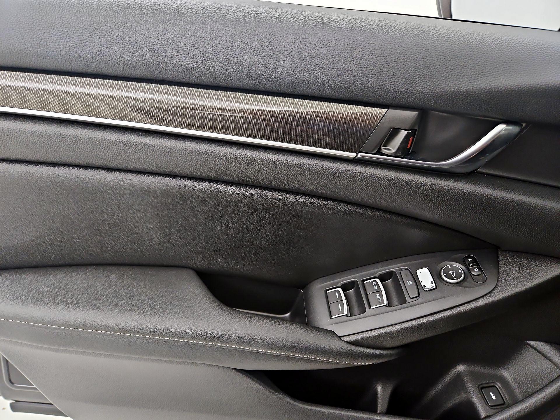 Thumbnail: 2019 Honda Accord - 12