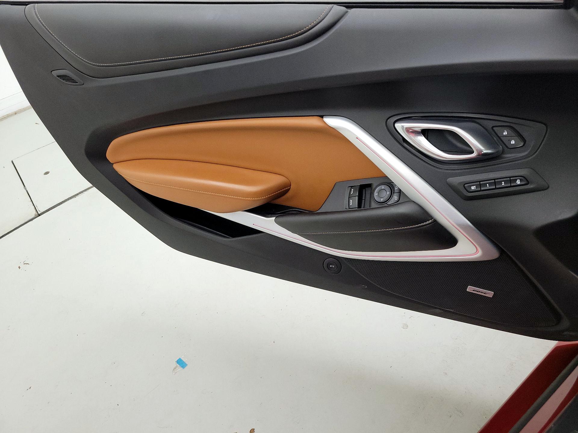 Thumbnail: 2017 Chevrolet Camaro - 12