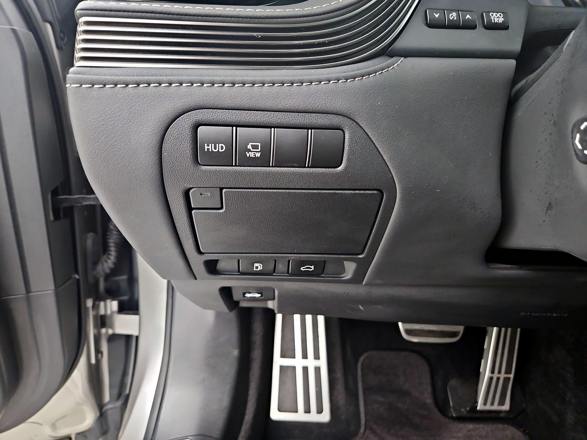 Thumbnail: 2018 Lexus LS - 13